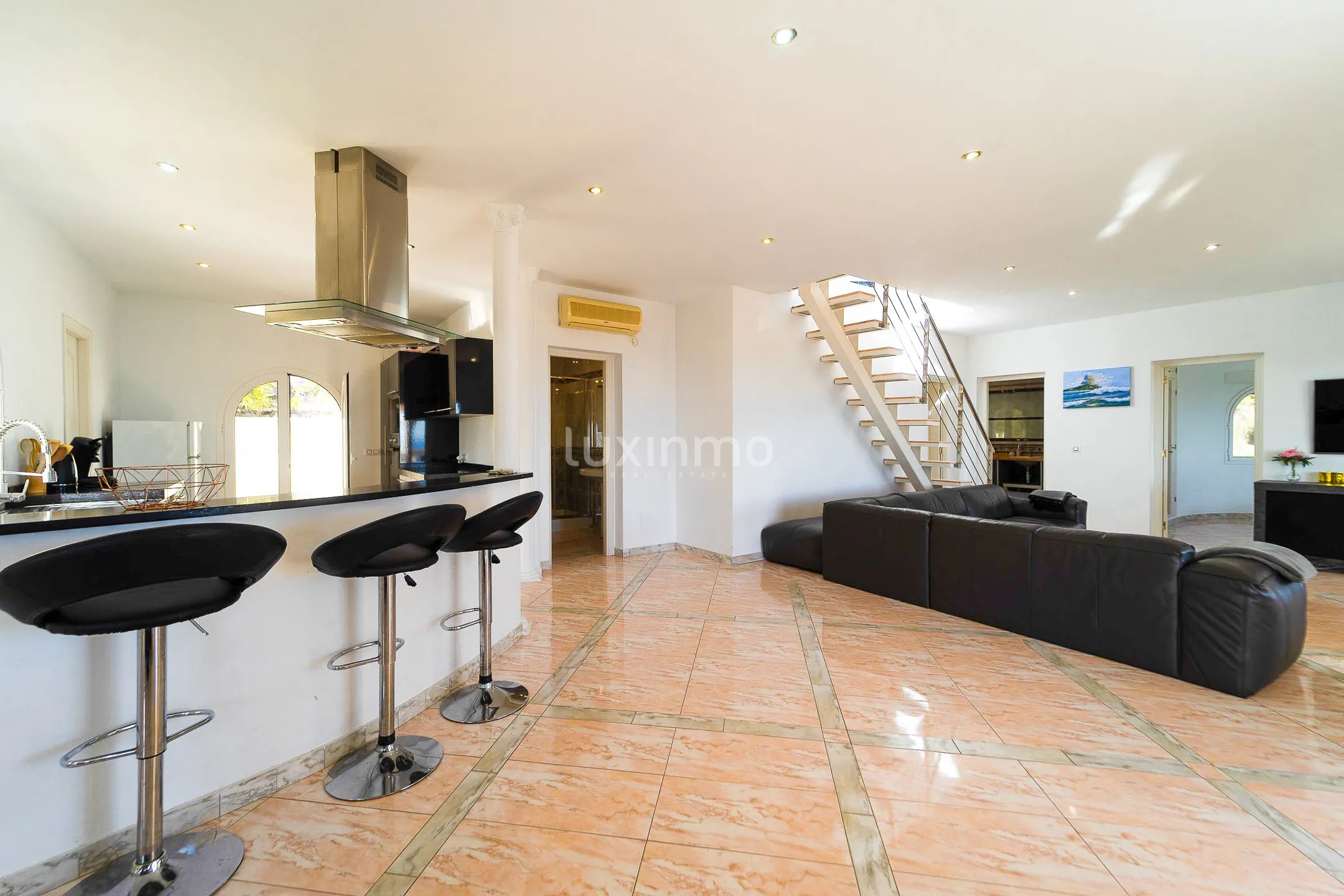 Stunning mediterranean style villa with sea views in Calpe — photo 6
