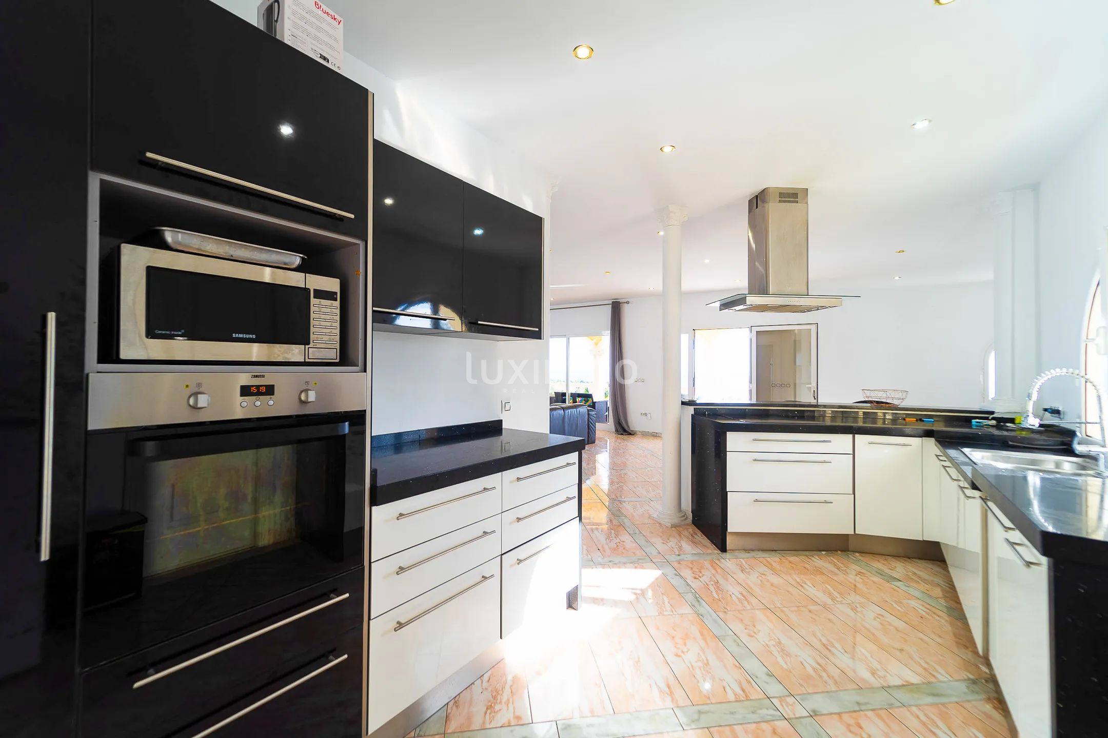 Impresionante villa de estilo mediterráneo con vistas al mar en Calpe — photo 8