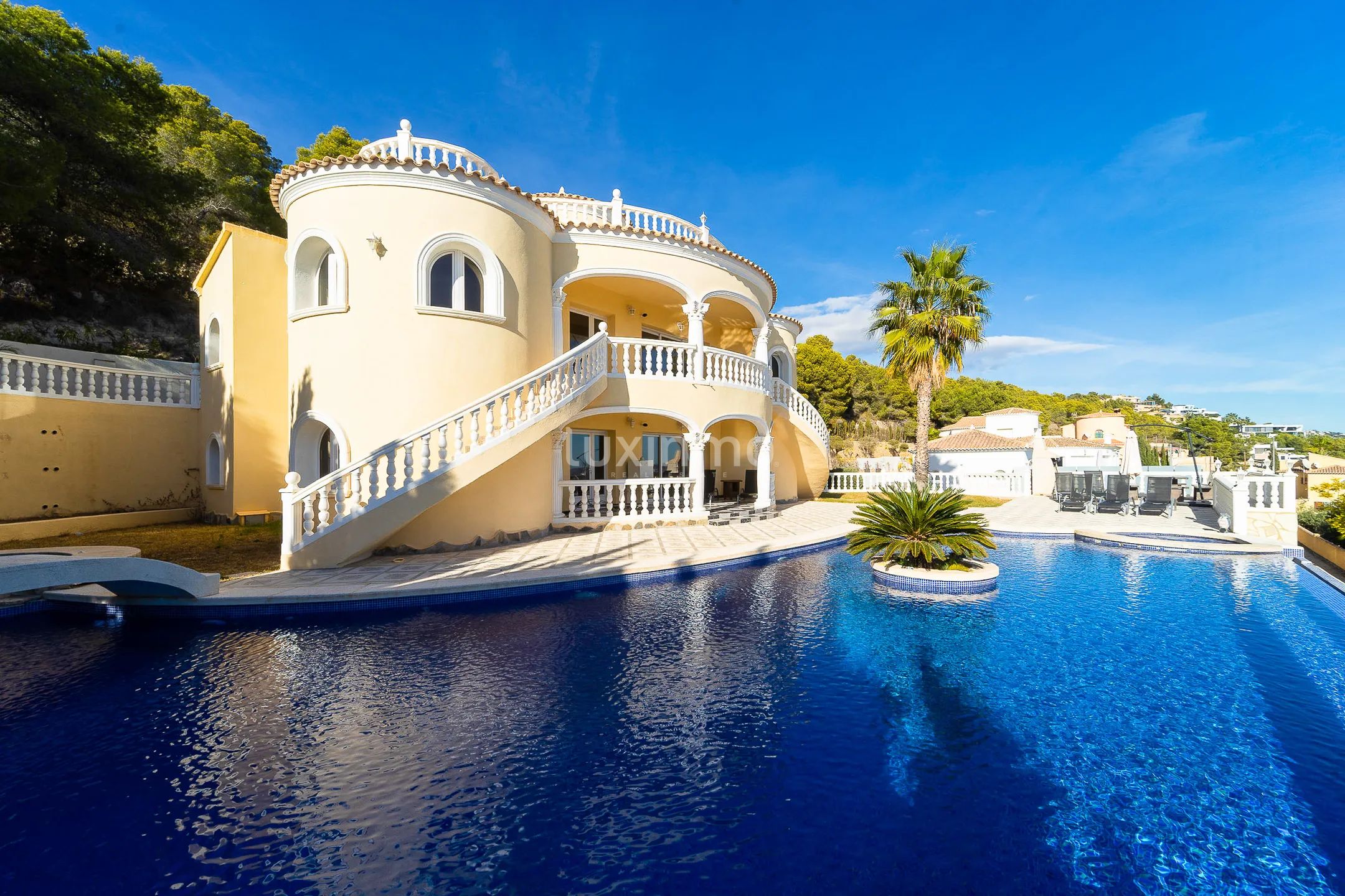Stunning mediterranean style villa with sea views in Calpe