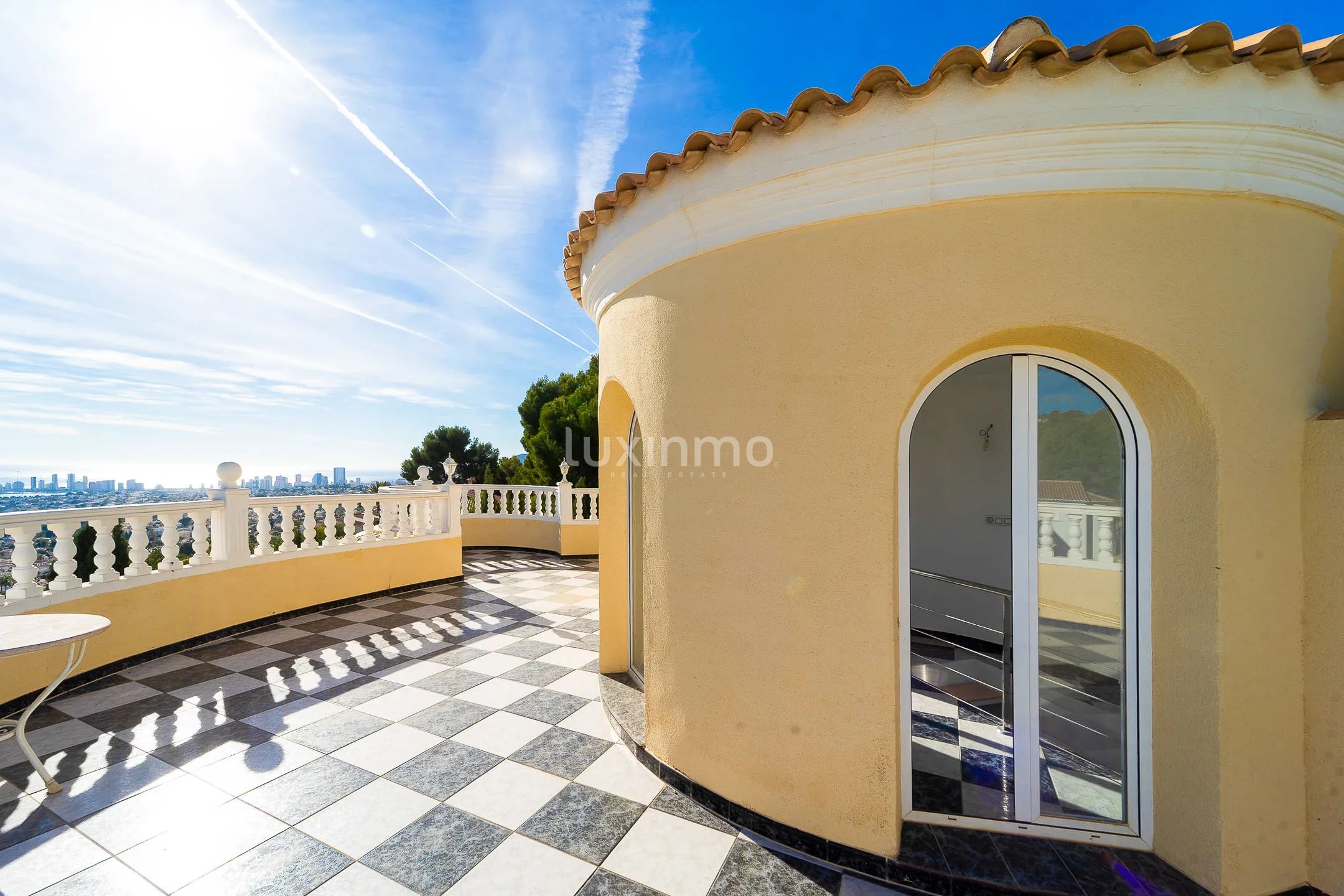 Impresionante villa de estilo mediterráneo con vistas al mar en Calpe — photo 4