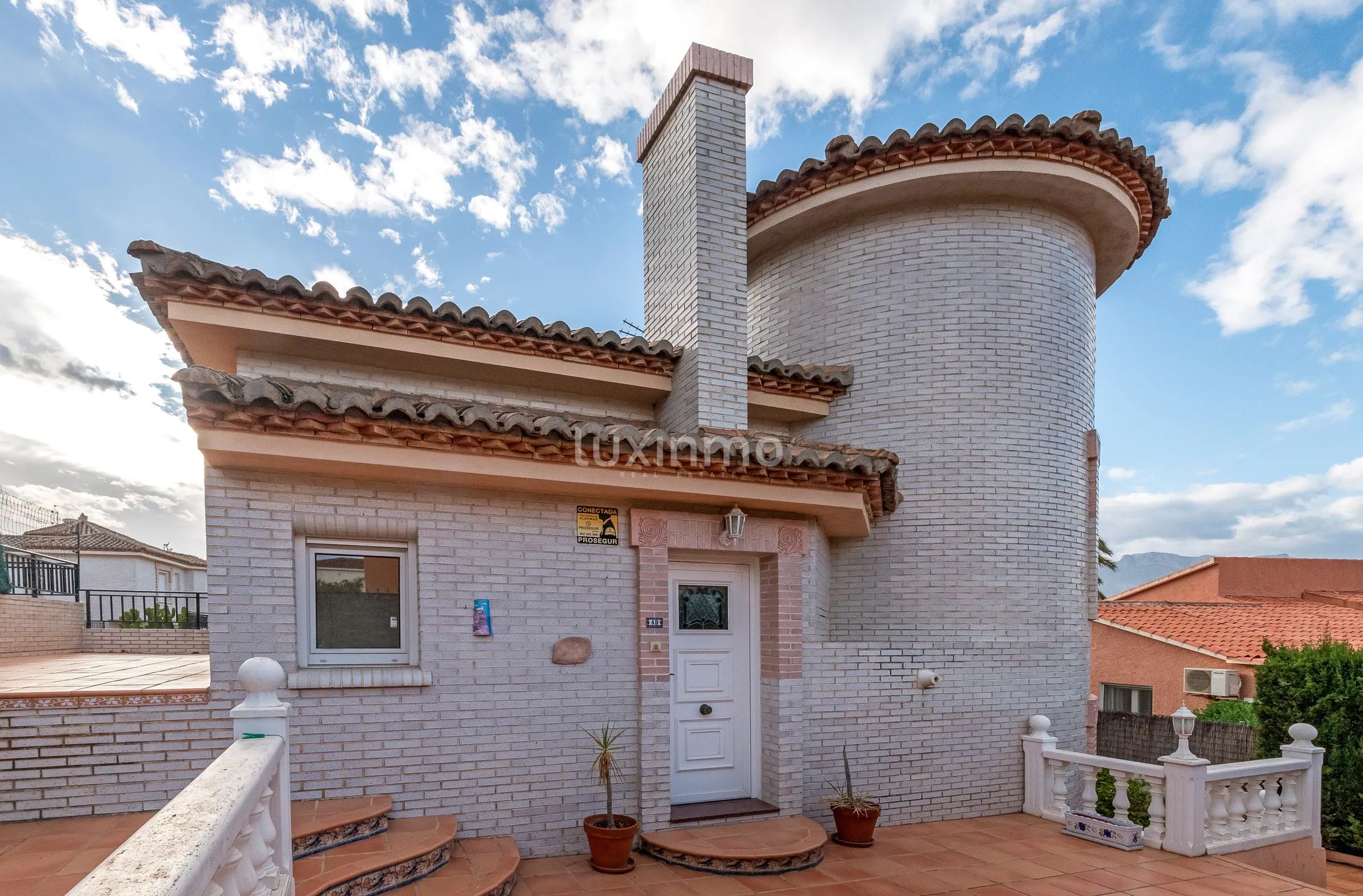 Charmigt parhus till salu i Albir — photo 10