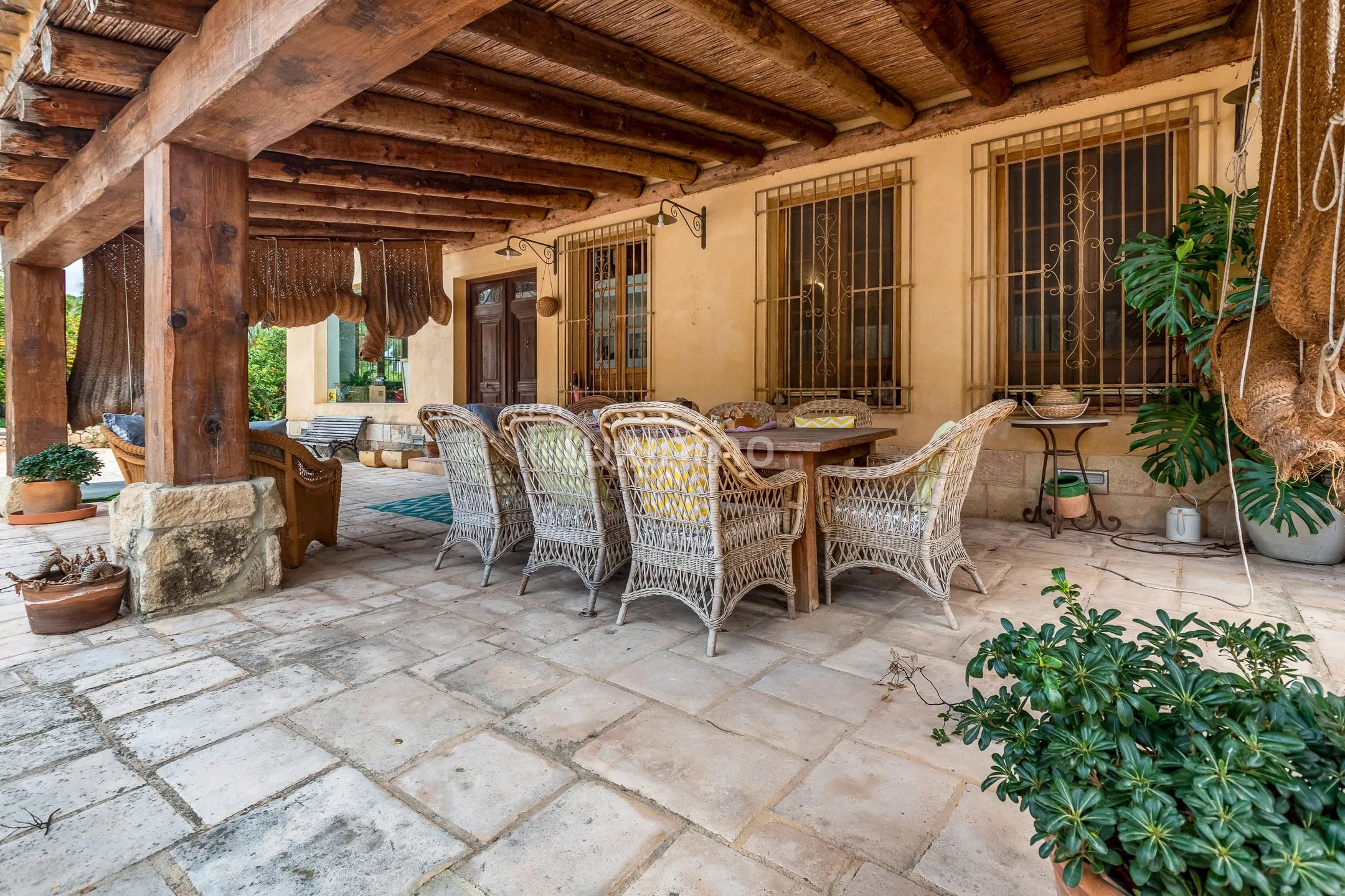 Finca reformada con casa de invitados y piscina en Mutxamel — photo 36