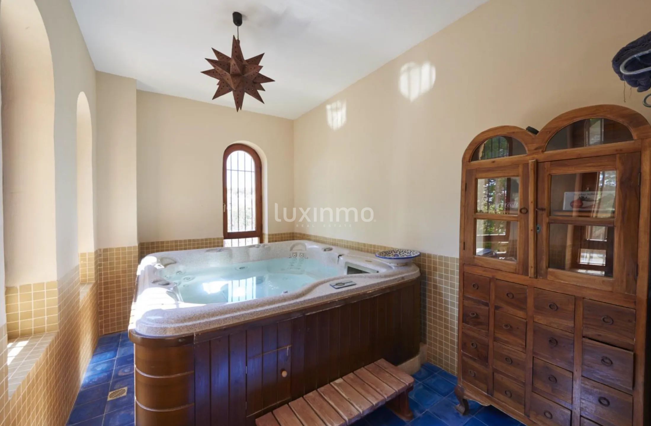 Finca reformada con casa de invitados y piscina en Mutxamel — photo 34