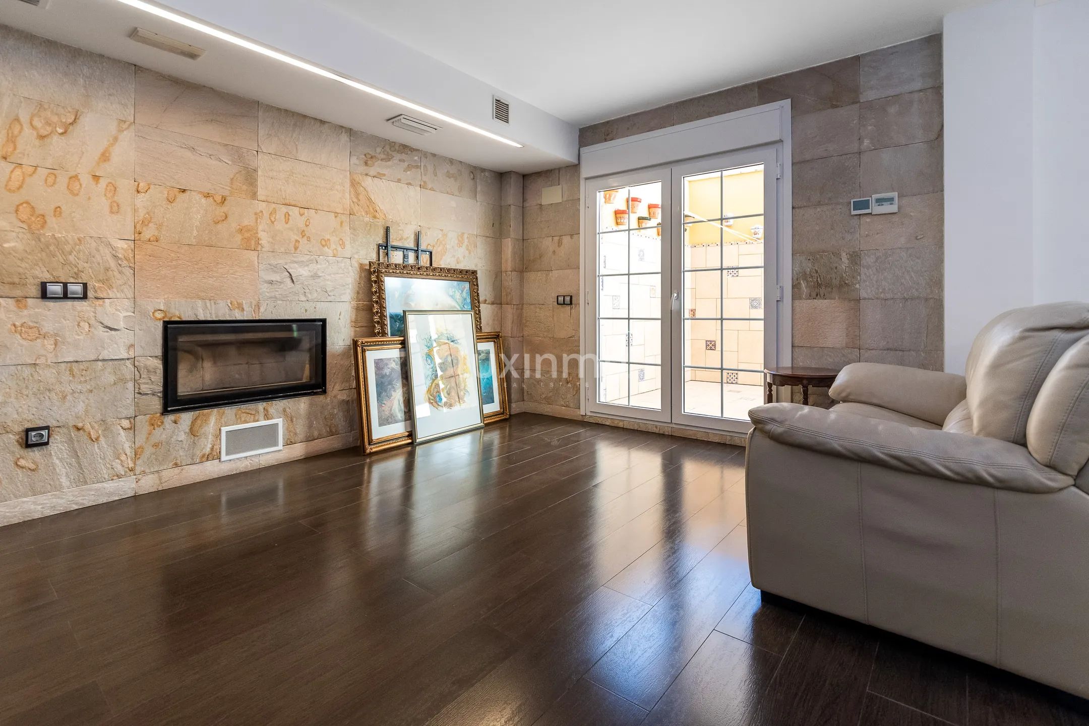 Luxuriöse Doppelhaushälfte in Mutxamel Centre mit atemberaubender Ausstattung — photo 9