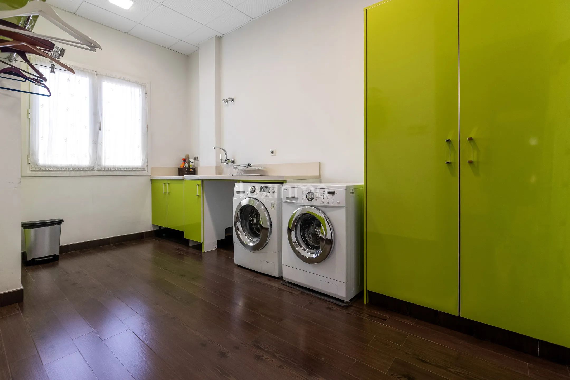 Luxuriöse Doppelhaushälfte in Mutxamel Centre mit atemberaubender Ausstattung — photo 39