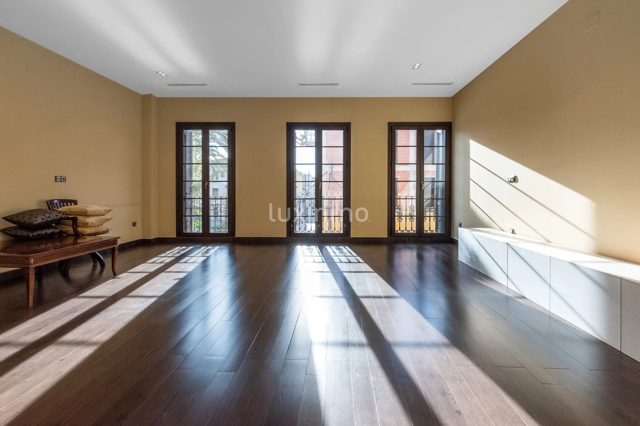 Luxuriöse Doppelhaushälfte in Mutxamel Centre mit atemberaubender Ausstattung — photo 11