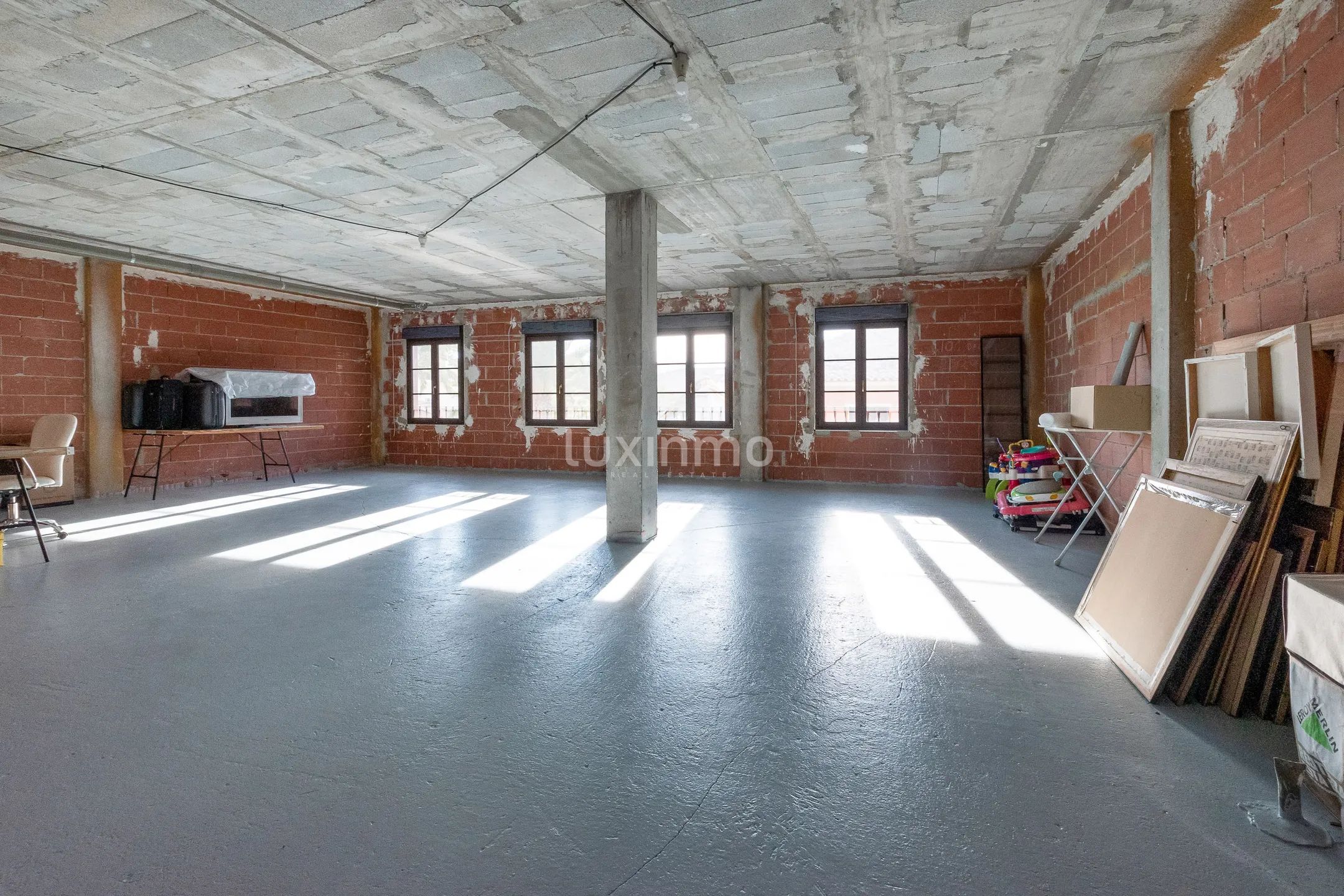 Luxuriöse Doppelhaushälfte in Mutxamel Centre mit atemberaubender Ausstattung — photo 46