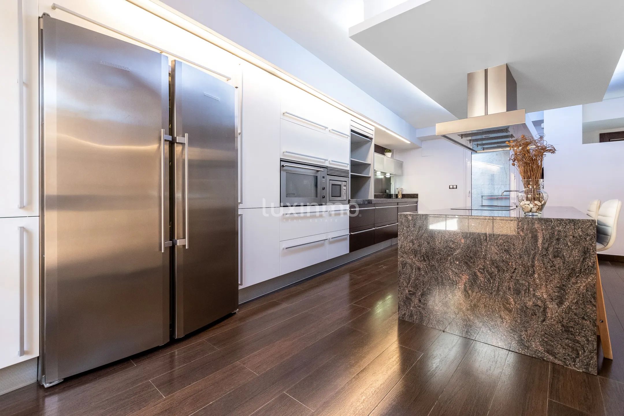 Luxuriöse Doppelhaushälfte in Mutxamel Centre mit atemberaubender Ausstattung — photo 8