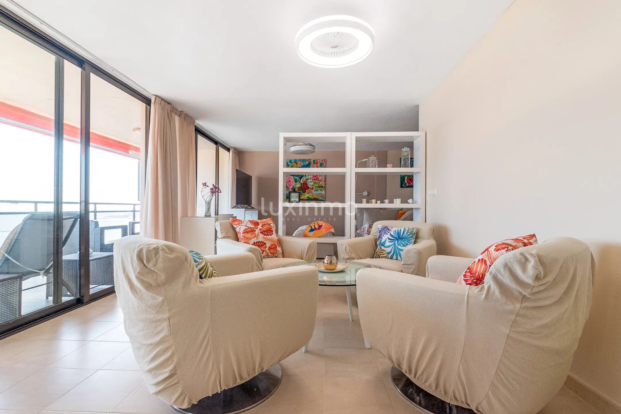 Refurbished penthouse with stunning harbour and sea views in El Campello — photo 10