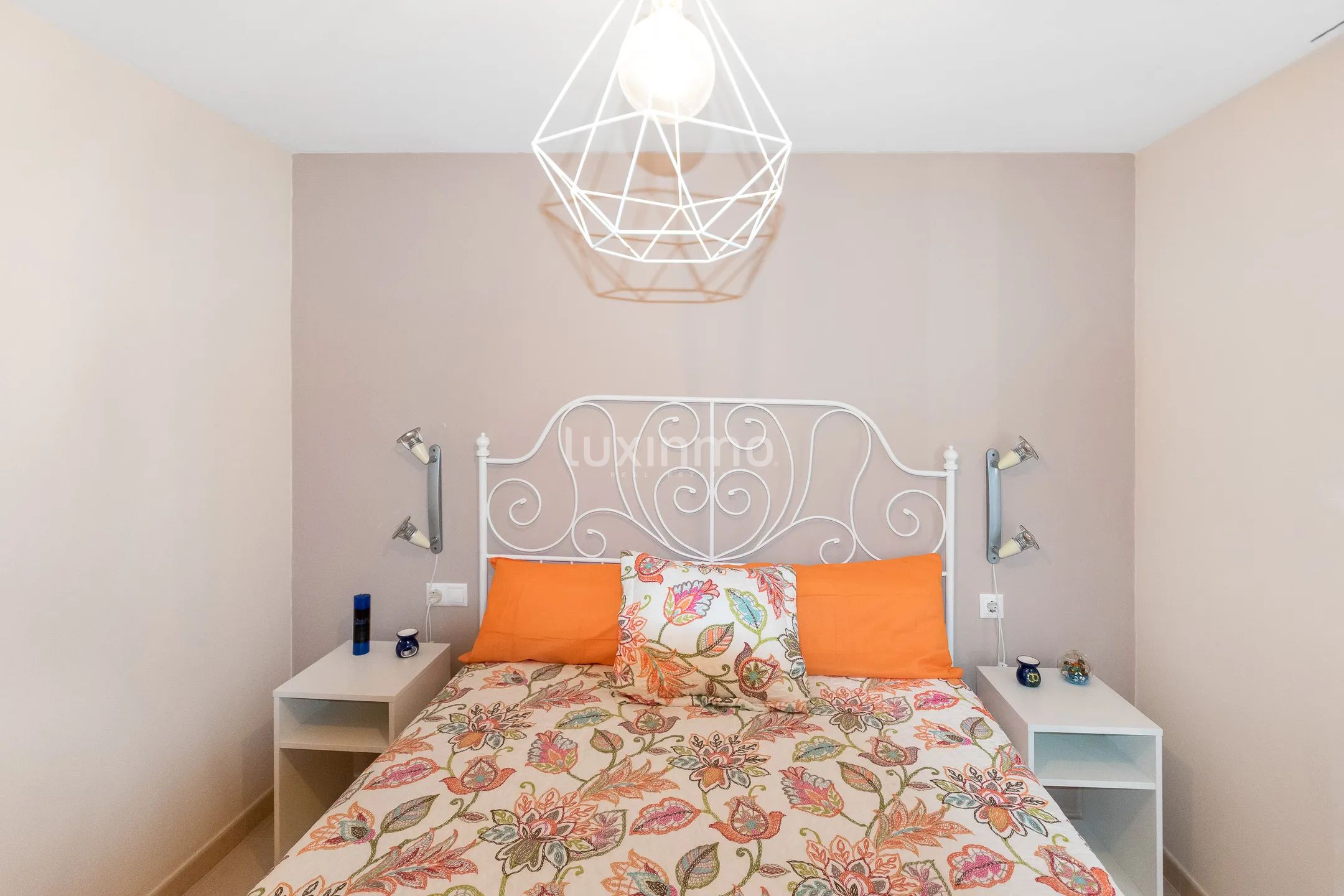 Refurbished penthouse with stunning harbour and sea views in El Campello — photo 16