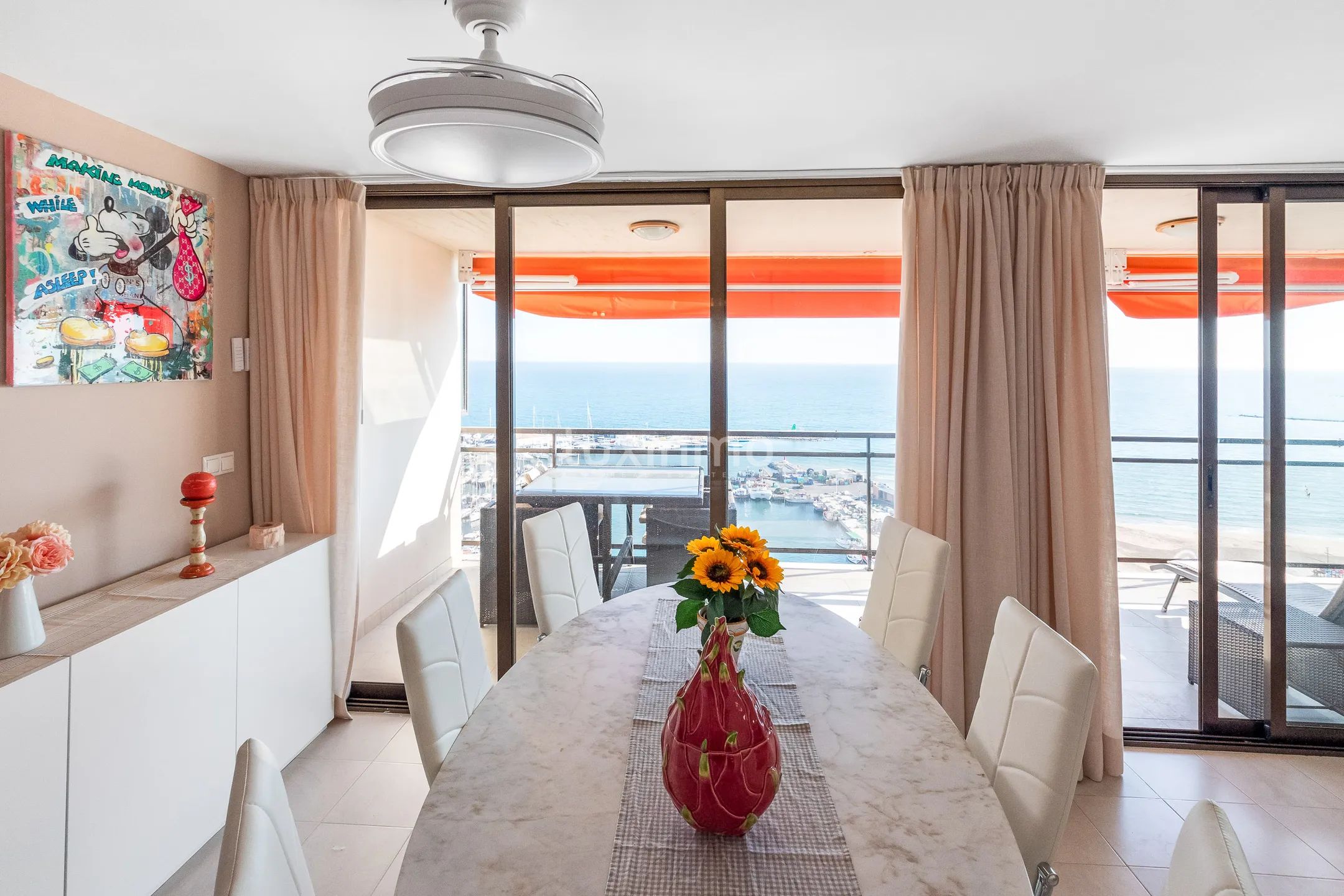Renoverad takvåning med fantastisk utsikt över hamnen och havet i El Campello — photo 4