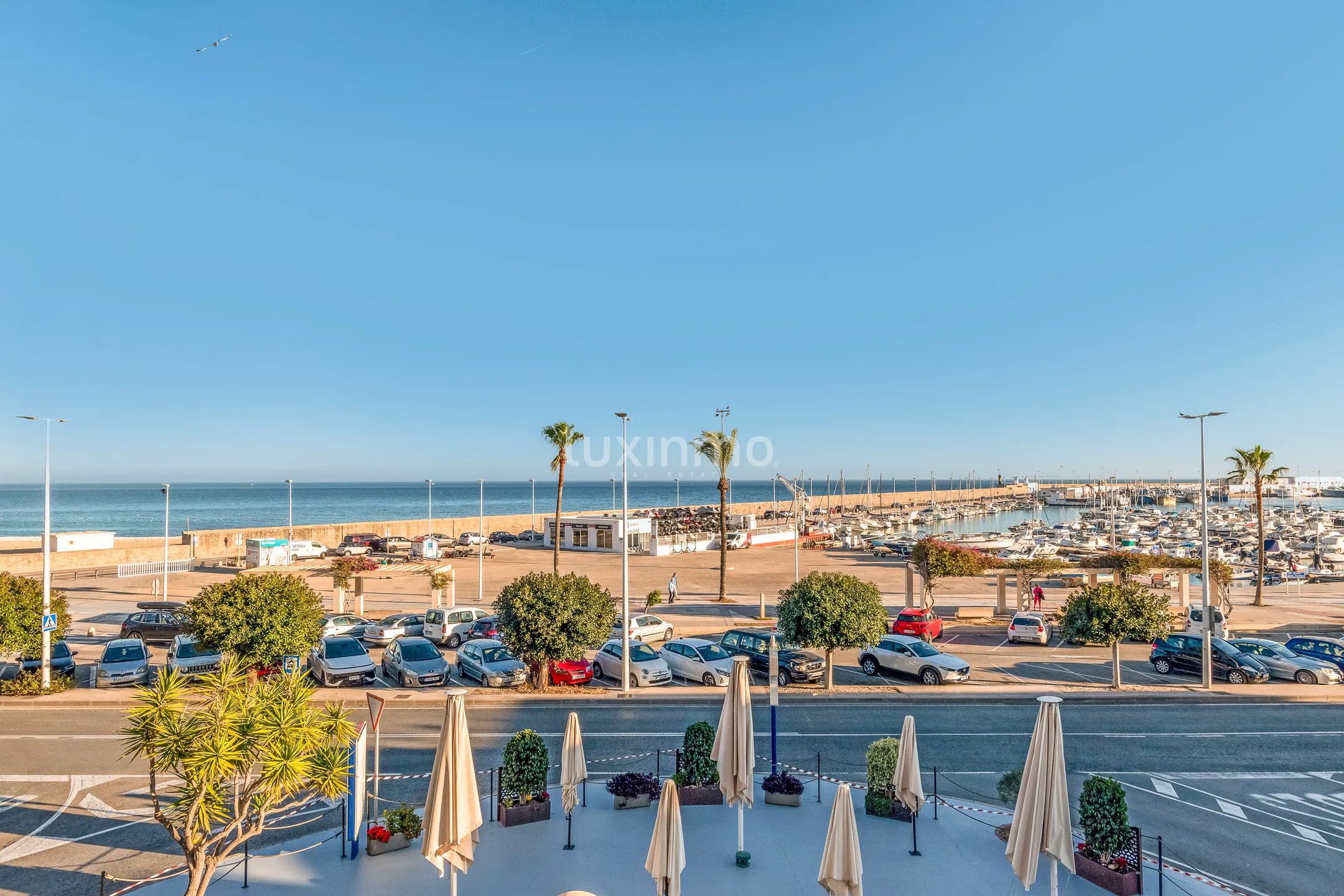 Lägenhet med turistlicens till salu med havsutsikt i byn Altea — photo 1