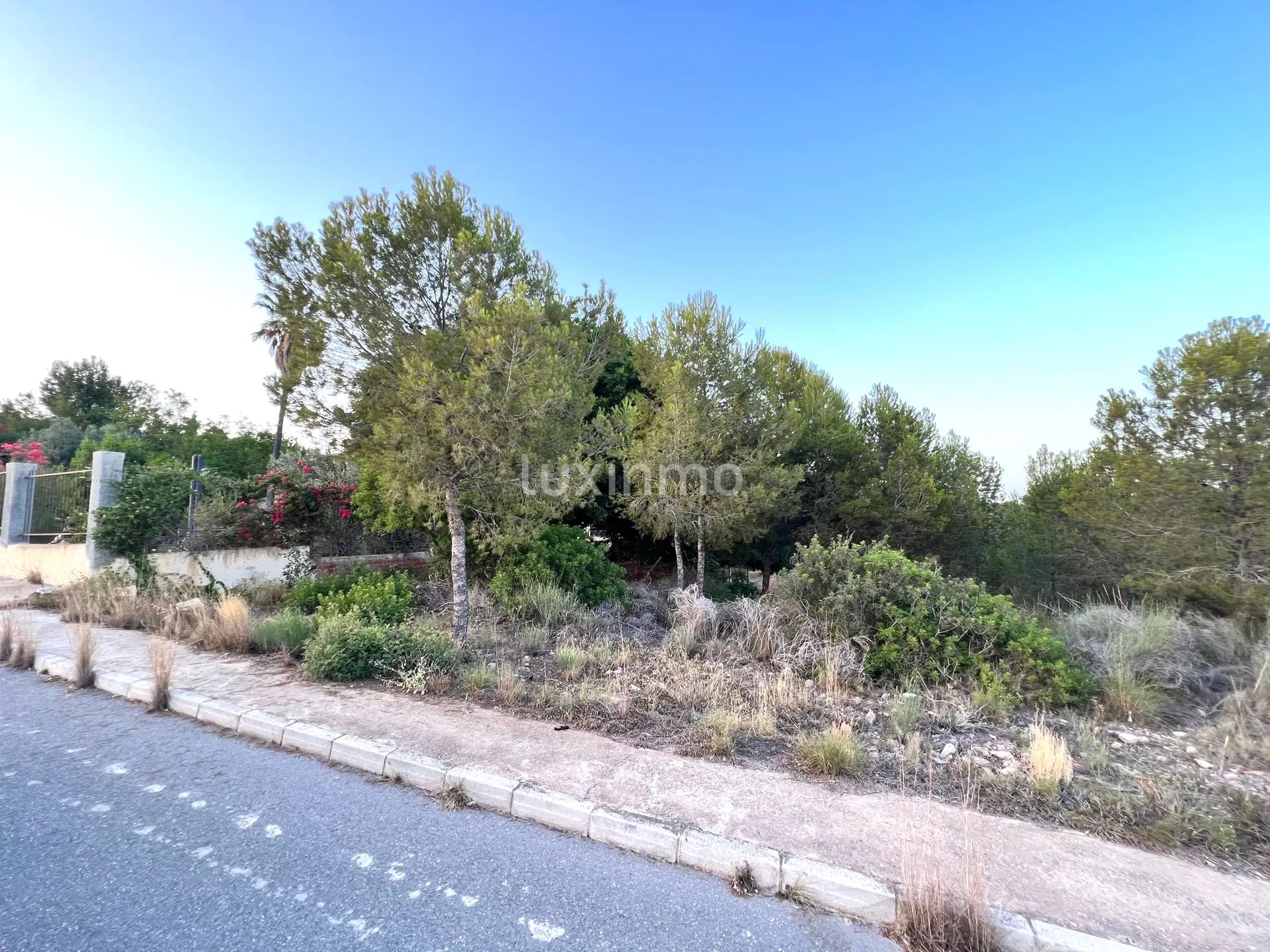 Plot with sea views for sale in Benidorm
