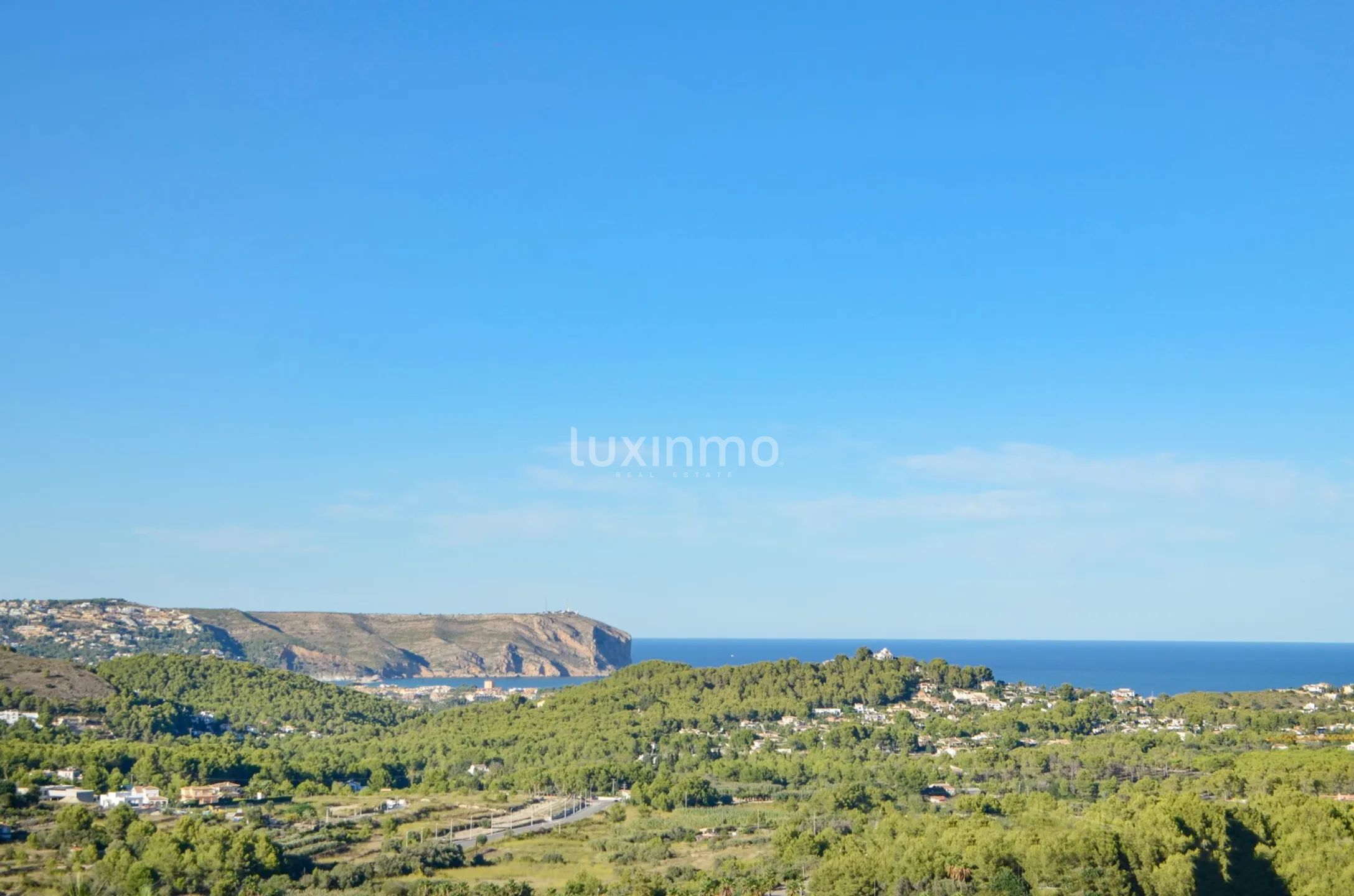 Impresionante villa moderna con vistas al mar en Javea — photo 3