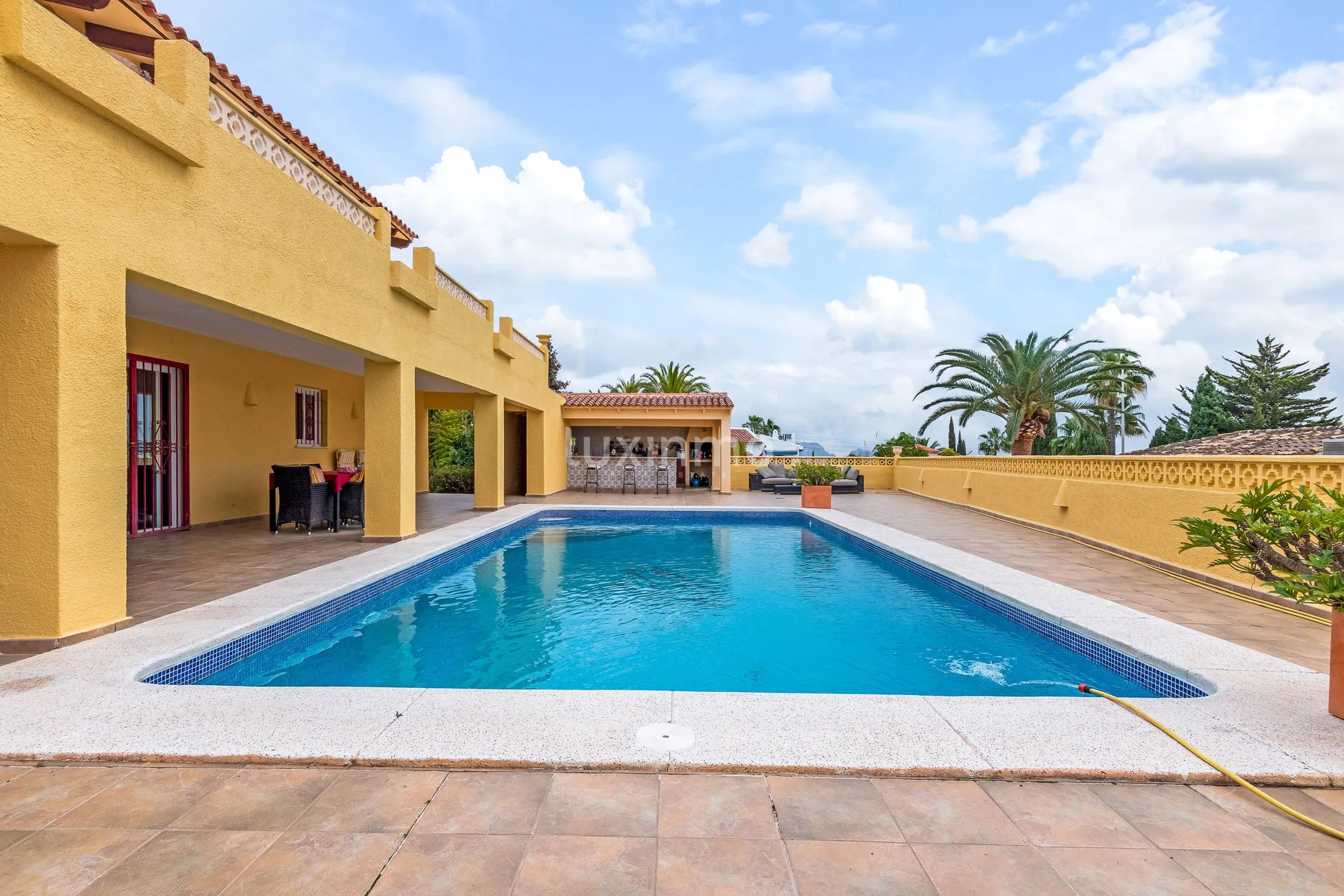 Villa méditerranéenne à vendre avec vue sur la mer à Alfas del Pi — photo 3