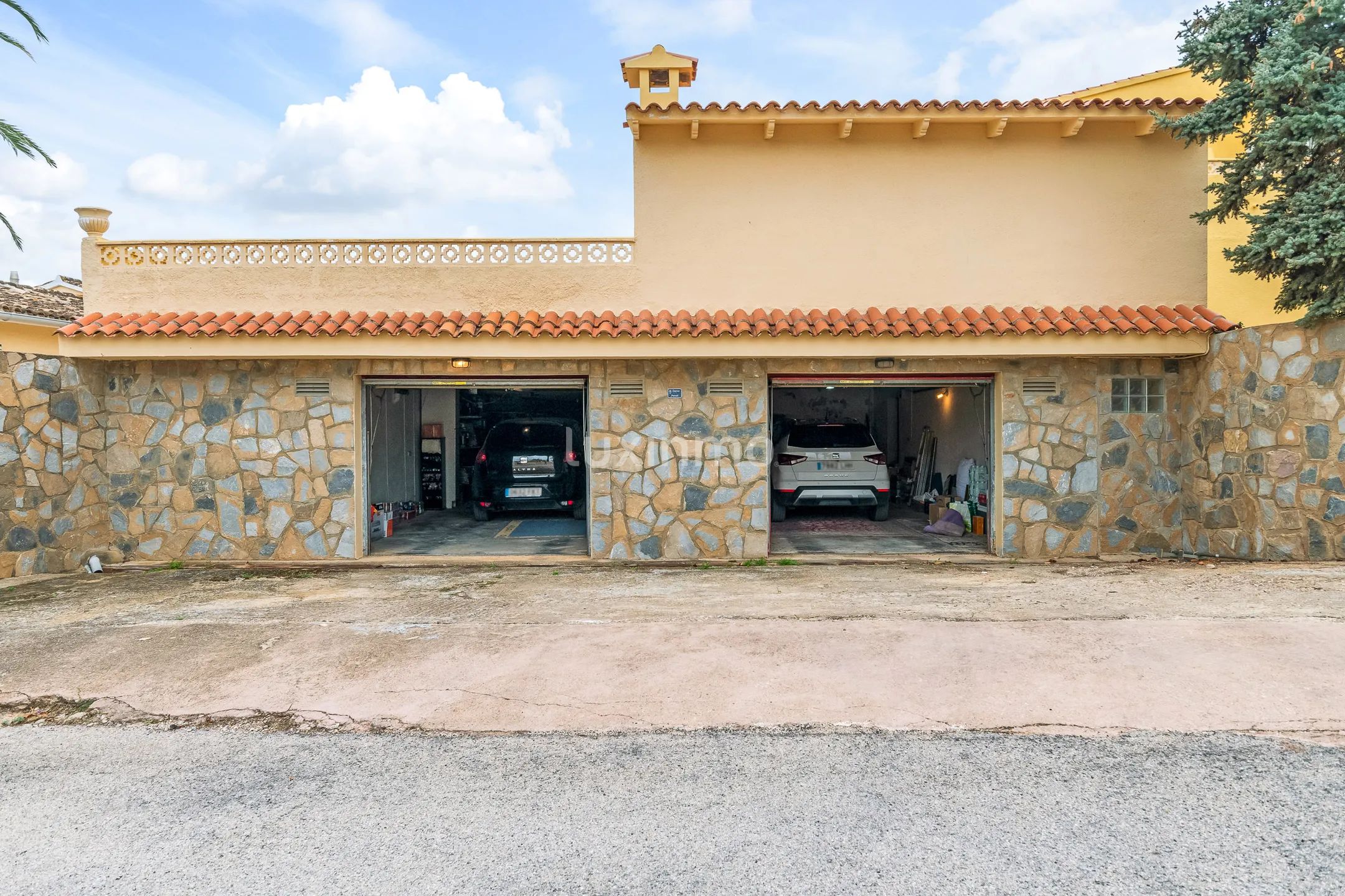 Mediterrane villa te koop met zeezicht in Alfas del Pi — photo 28