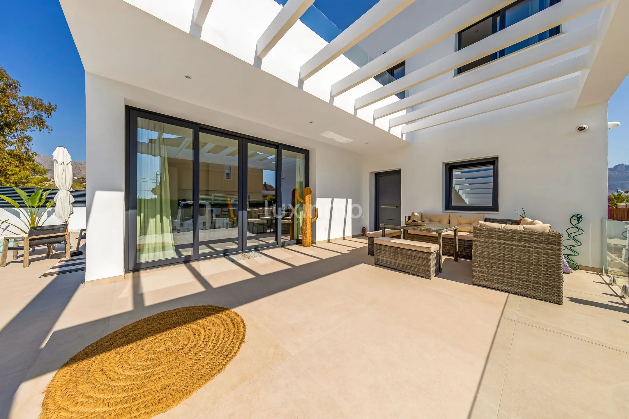 Luxury new build villa with sea view in la Nucia — photo 24