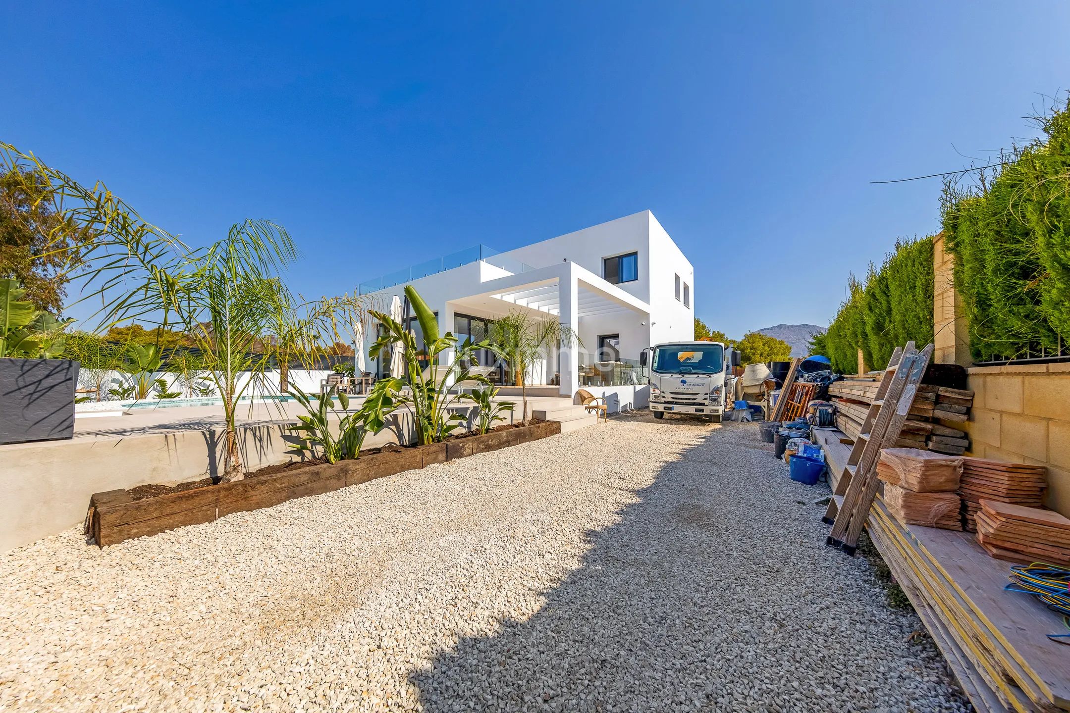Luxury new build villa with sea view in la Nucia — photo 30
