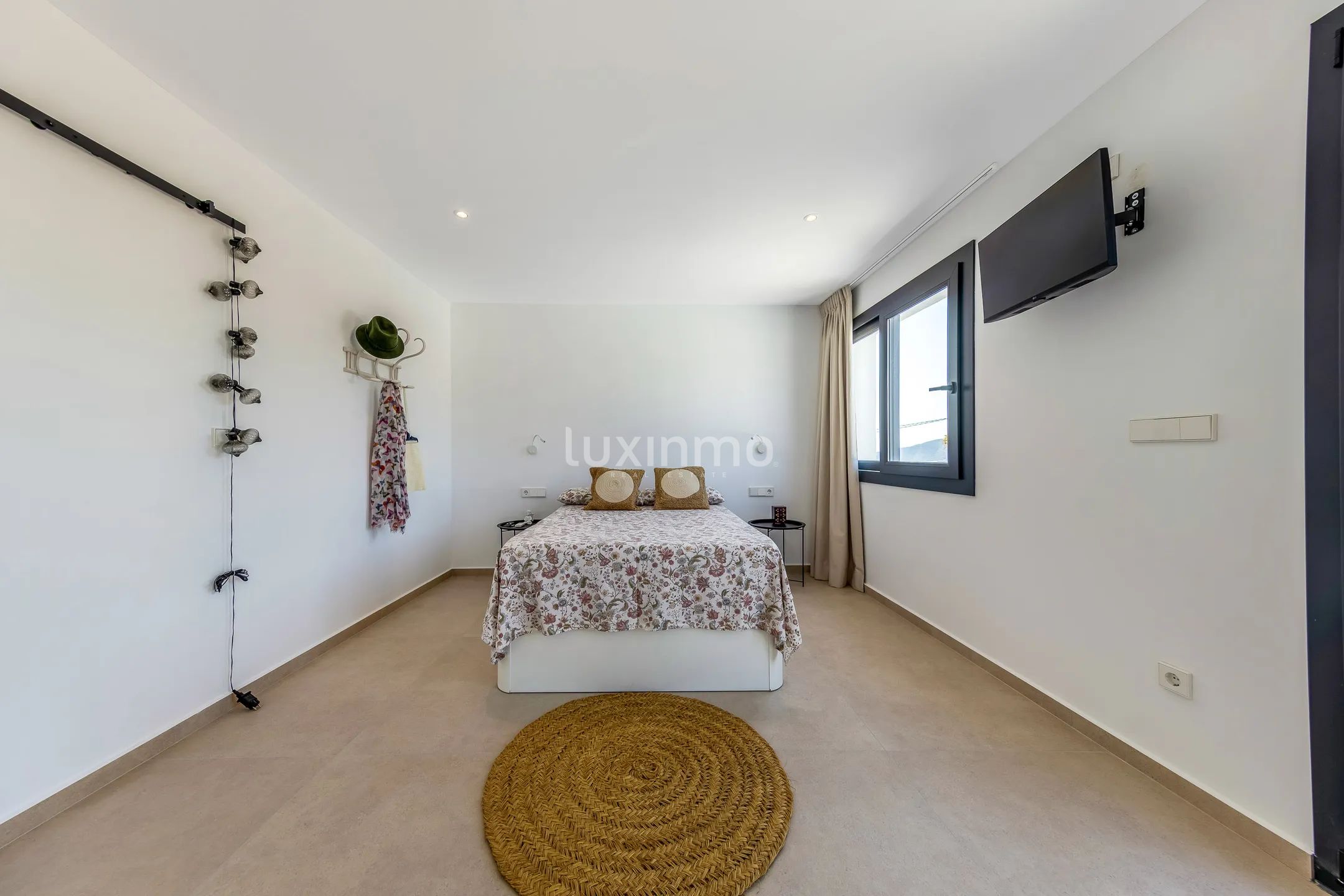 Luxury new build villa with sea view in la Nucia — photo 15