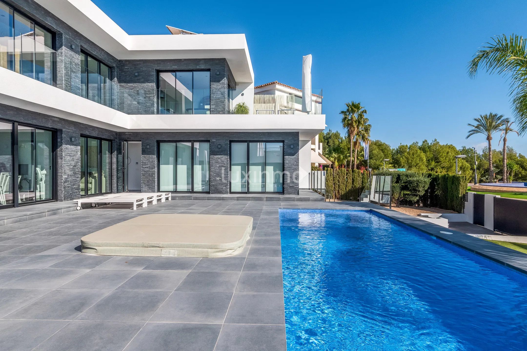 Stunning modern villa with sea views in Sierra Cortina — photo 2