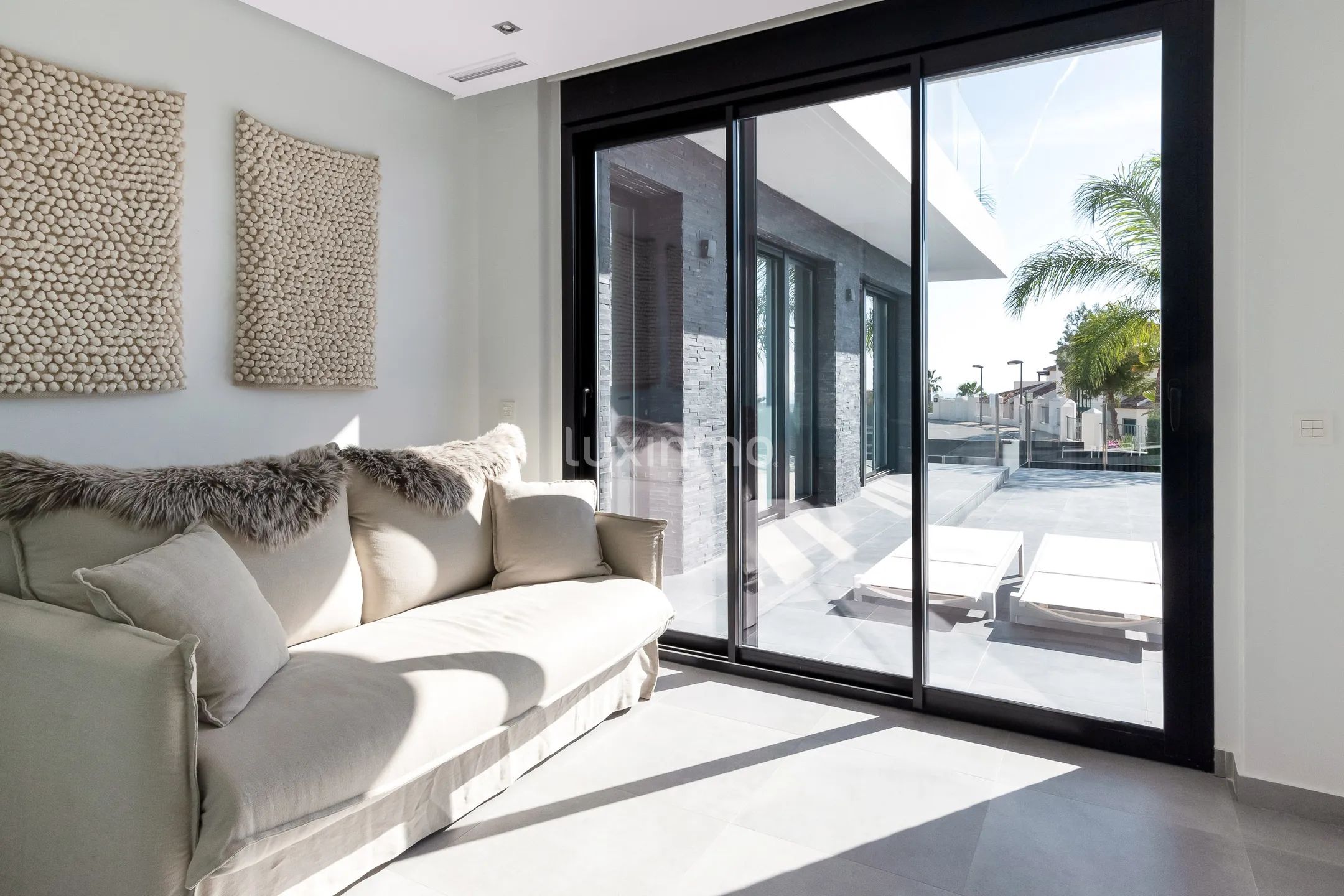 Stunning modern villa with sea views in Sierra Cortina — photo 19