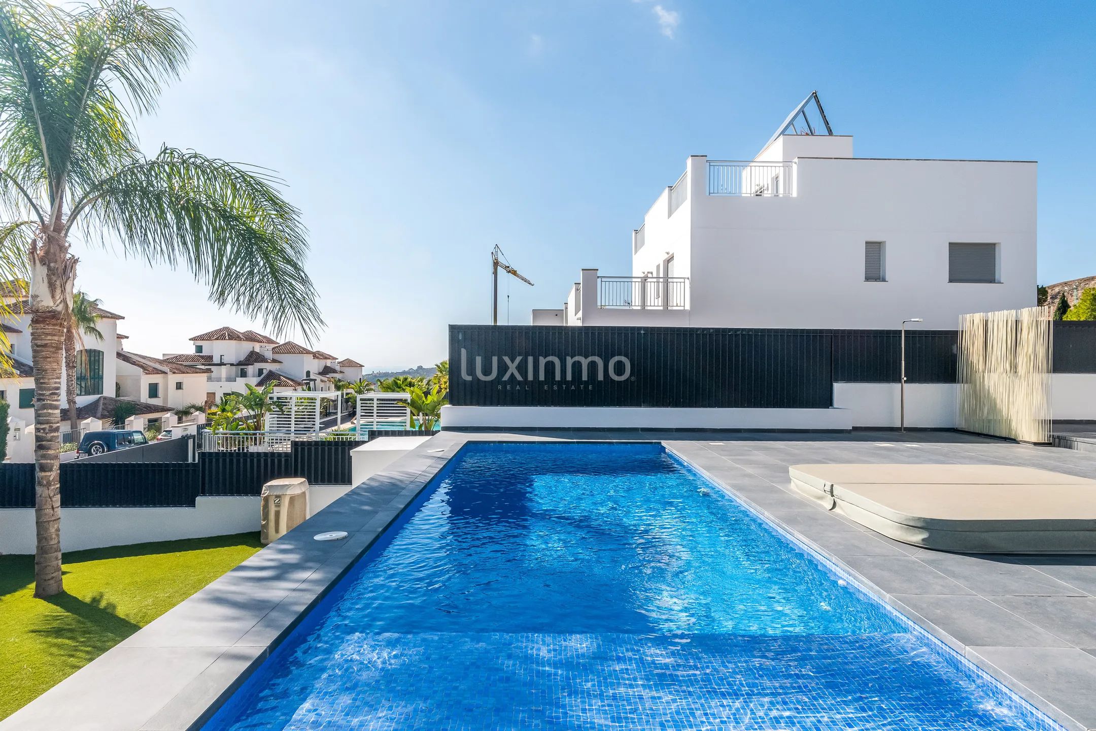 Stunning modern villa with sea views in Sierra Cortina — photo 26