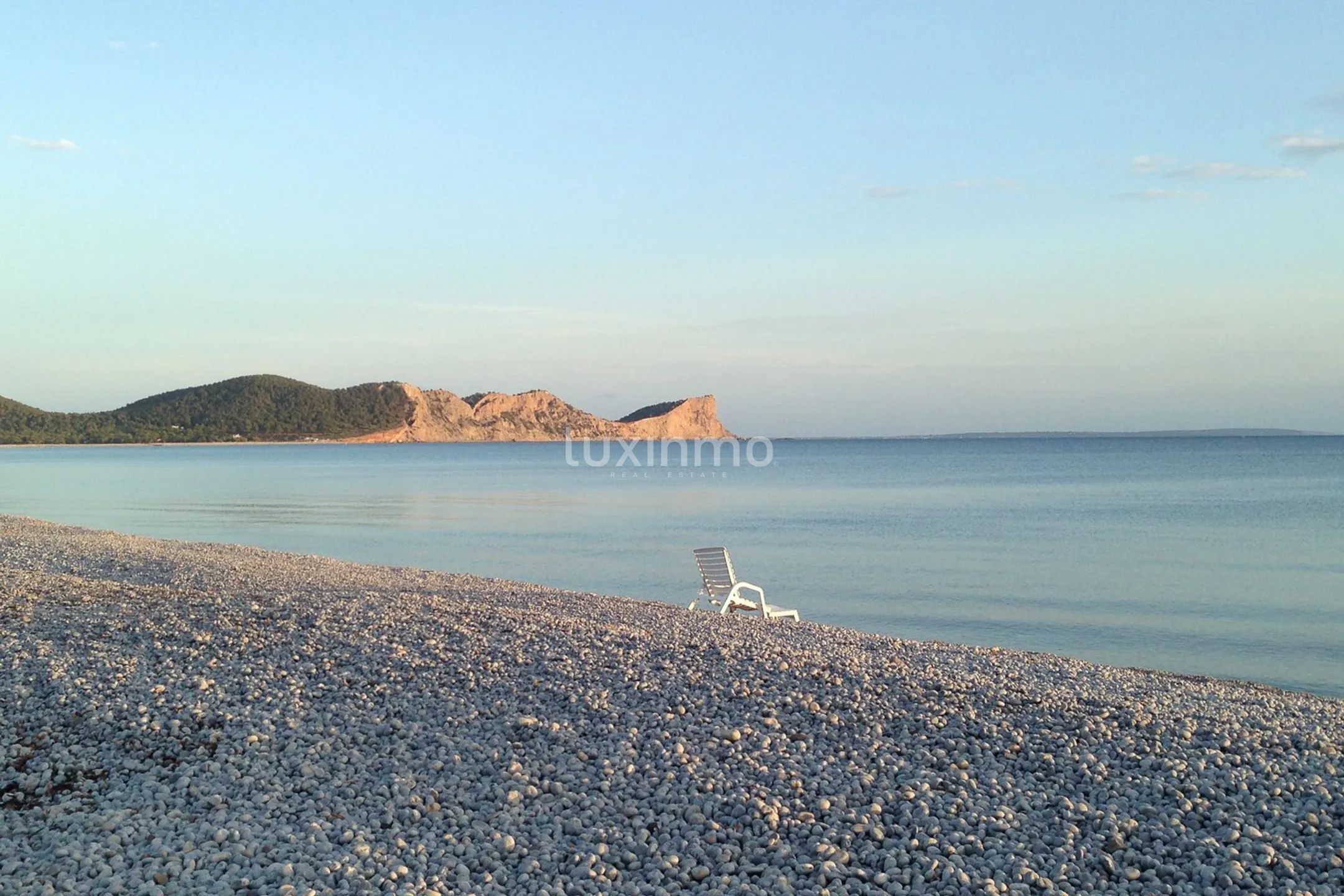 Nowo wybudowana willa z oszałamiającymi widokami położona w bardzo prywatnej części Sa Caleta na Ibizie — photo 42