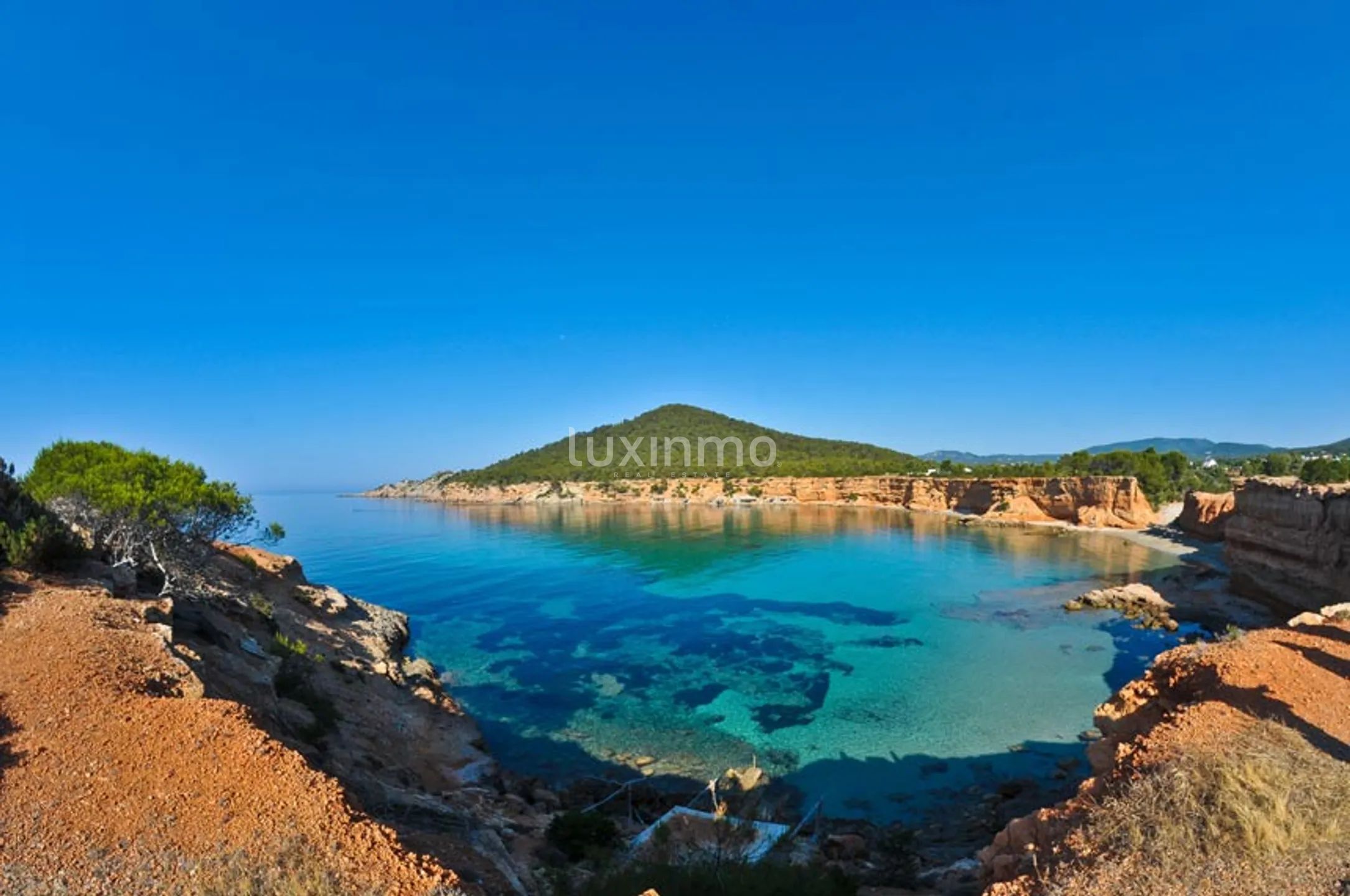 Nowo wybudowana willa z oszałamiającymi widokami położona w bardzo prywatnej części Sa Caleta na Ibizie — photo 45