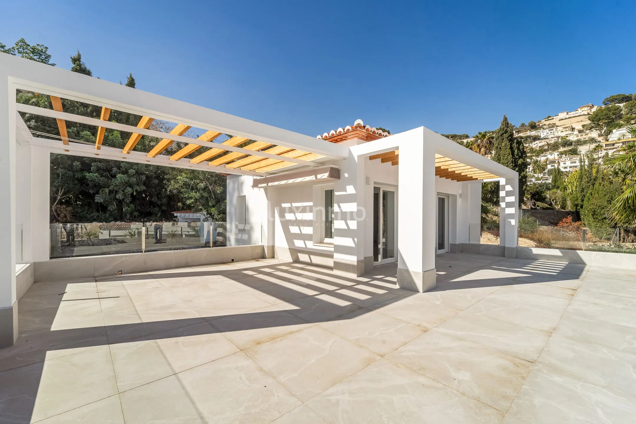 Impresionante chalet moderno con vistas a la montaña en Moraira — photo 23