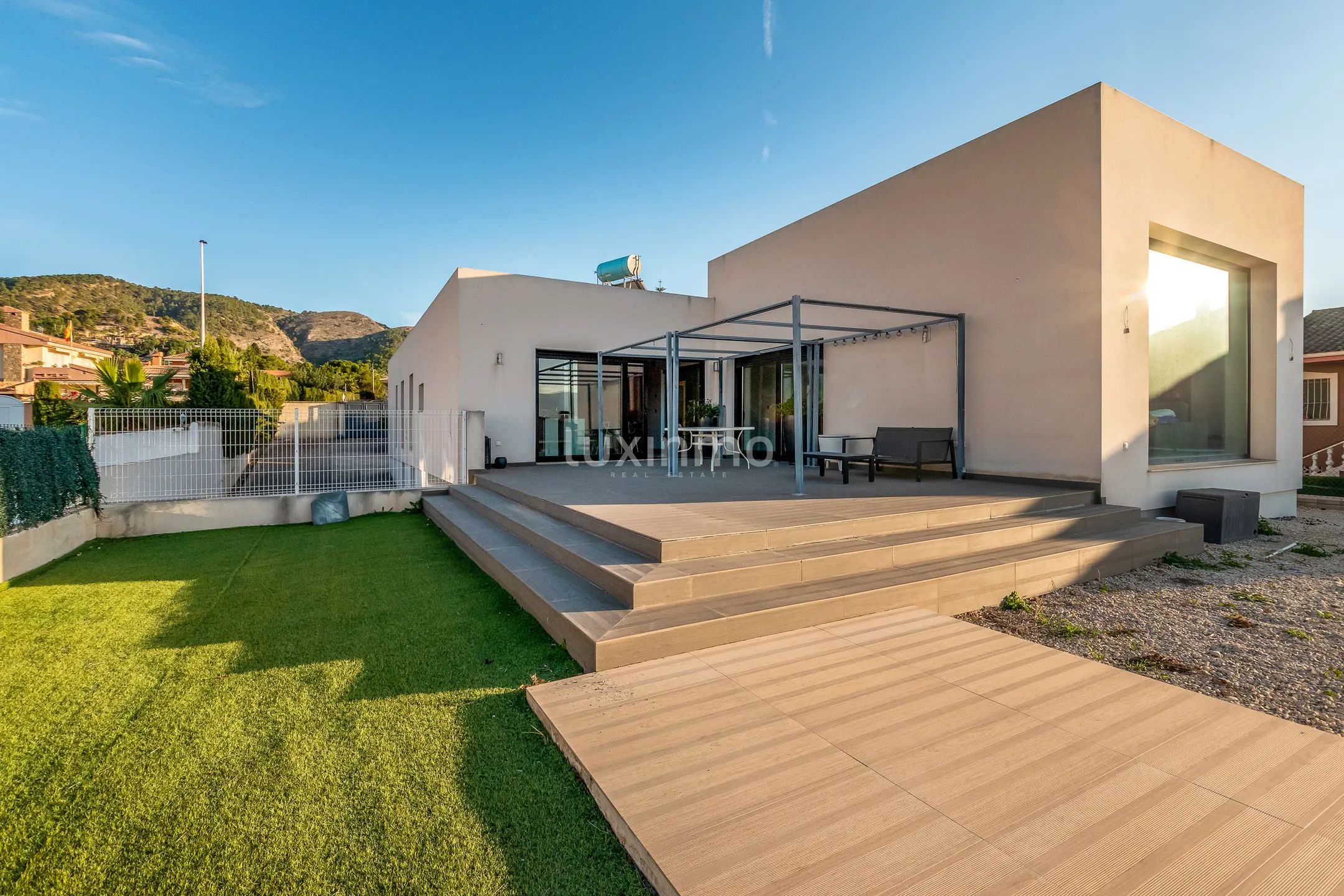 Chalet elegante con piscina privada en Rincón de Loix, Benidorm — photo 25