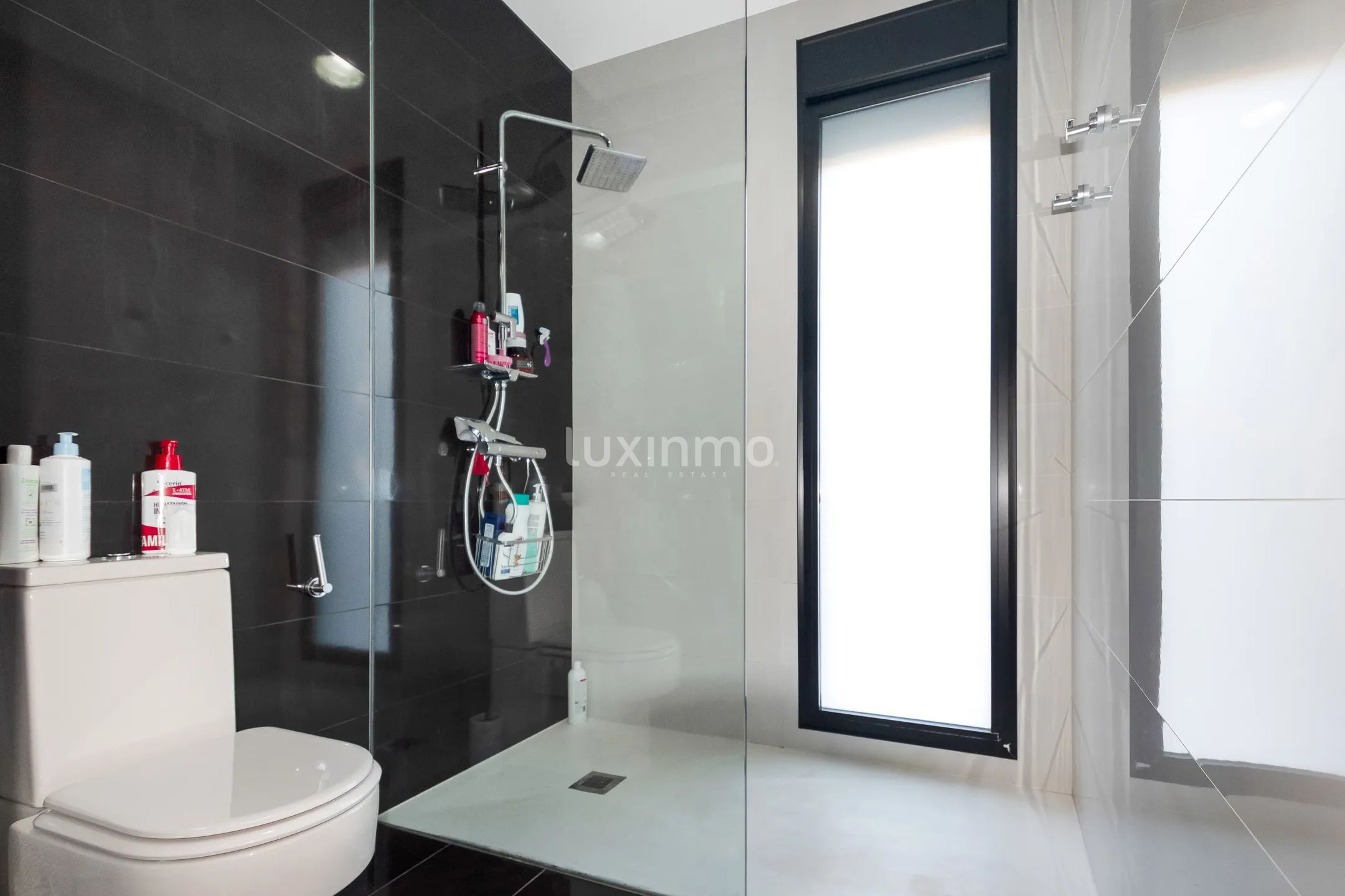 Chalet elegante con piscina privada en Rincón de Loix, Benidorm — photo 14