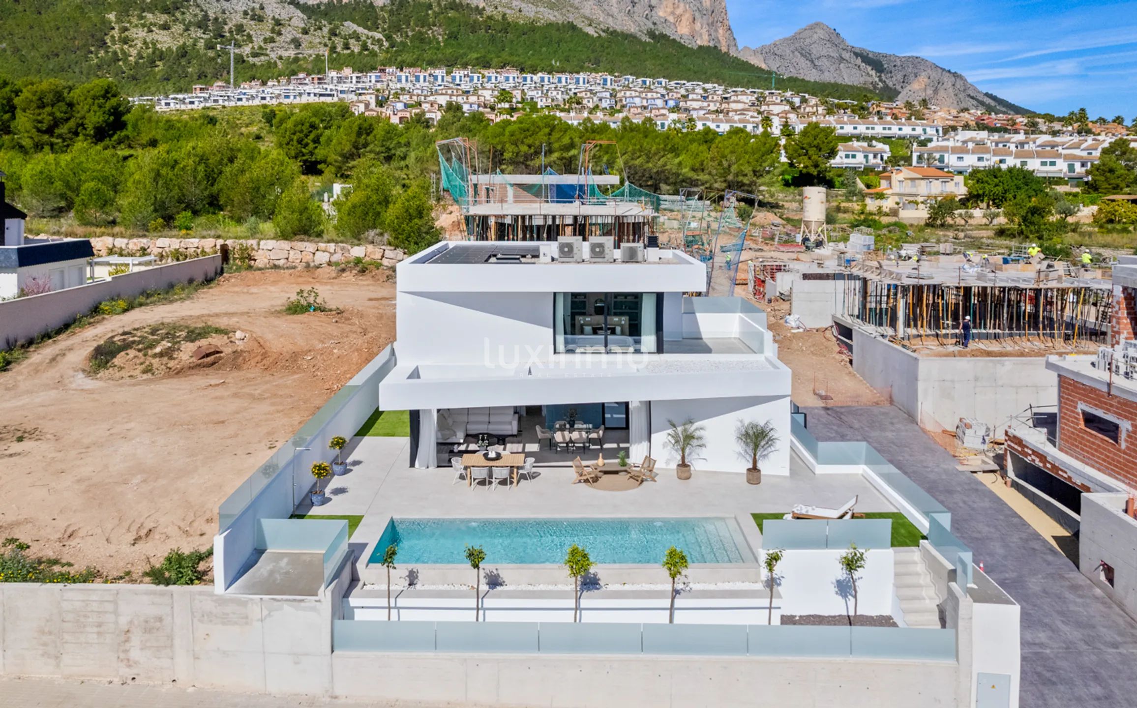 Luxueuse villa moderne à vendre à Polop avec vue imprenable — photo 4