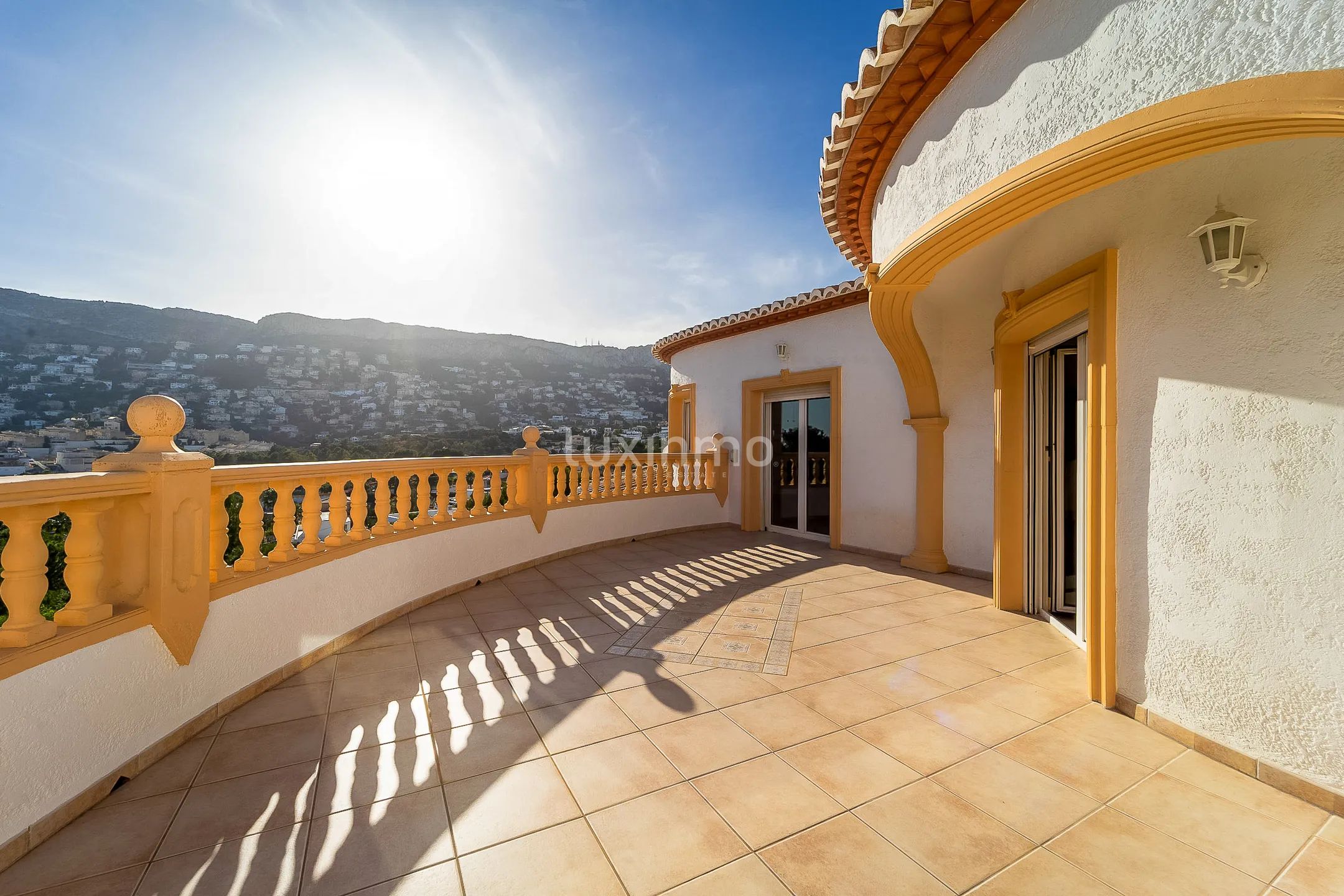 Impresionante villa mediterránea con vistas al mar en Calpe — photo 15