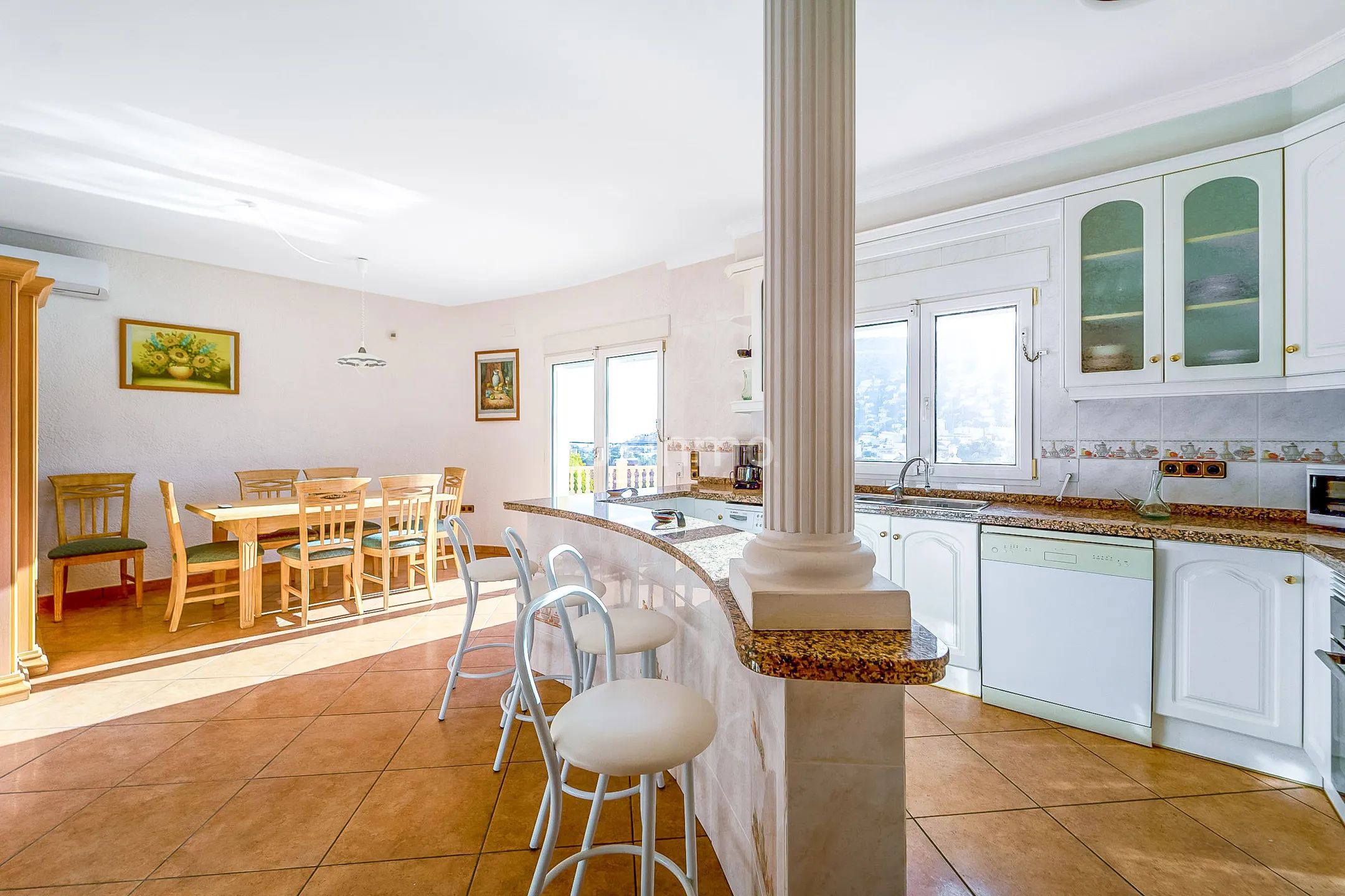 Impresionante villa mediterránea con vistas al mar en Calpe — photo 10
