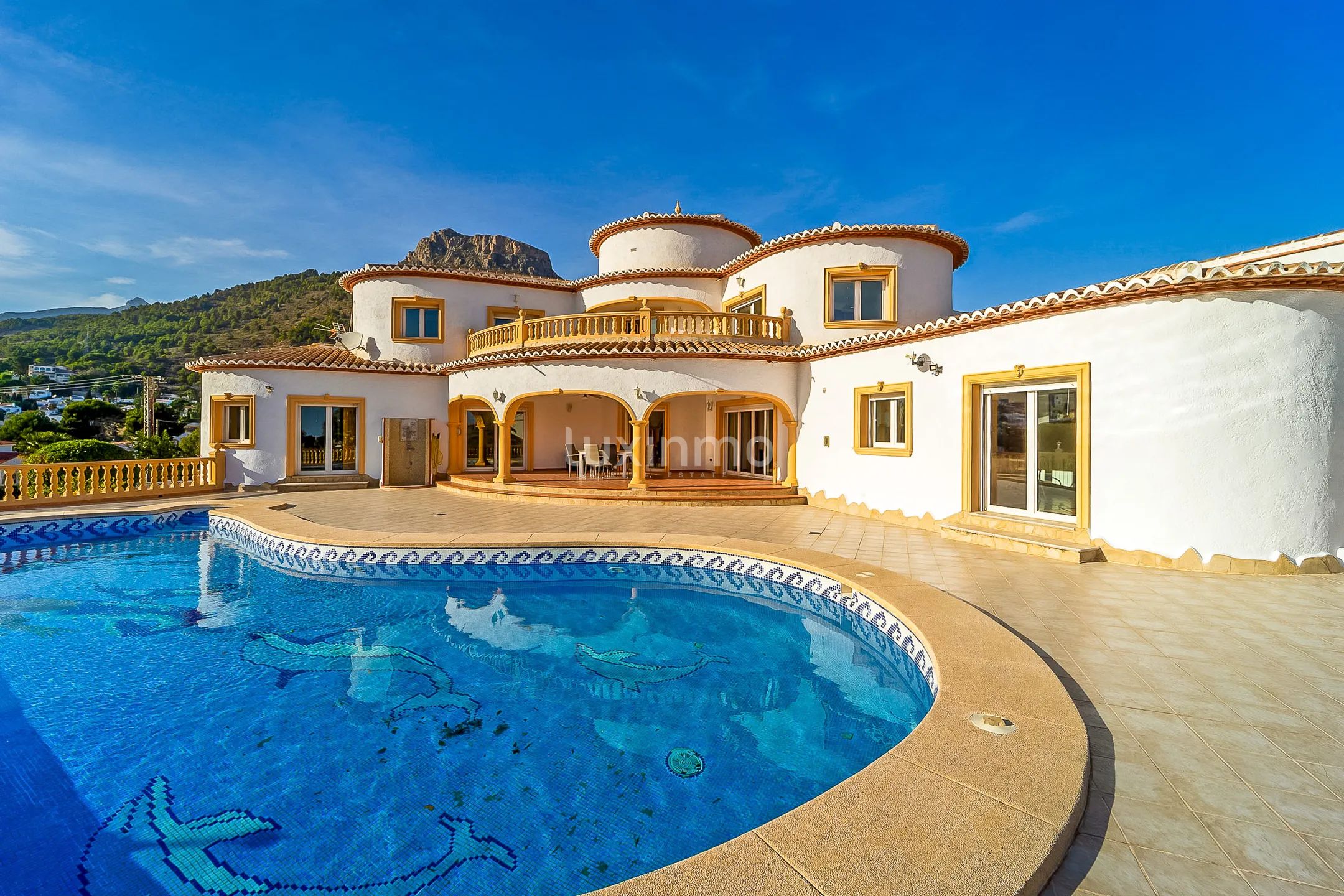 Impresionante villa mediterránea con vistas al mar en Calpe — photo 1