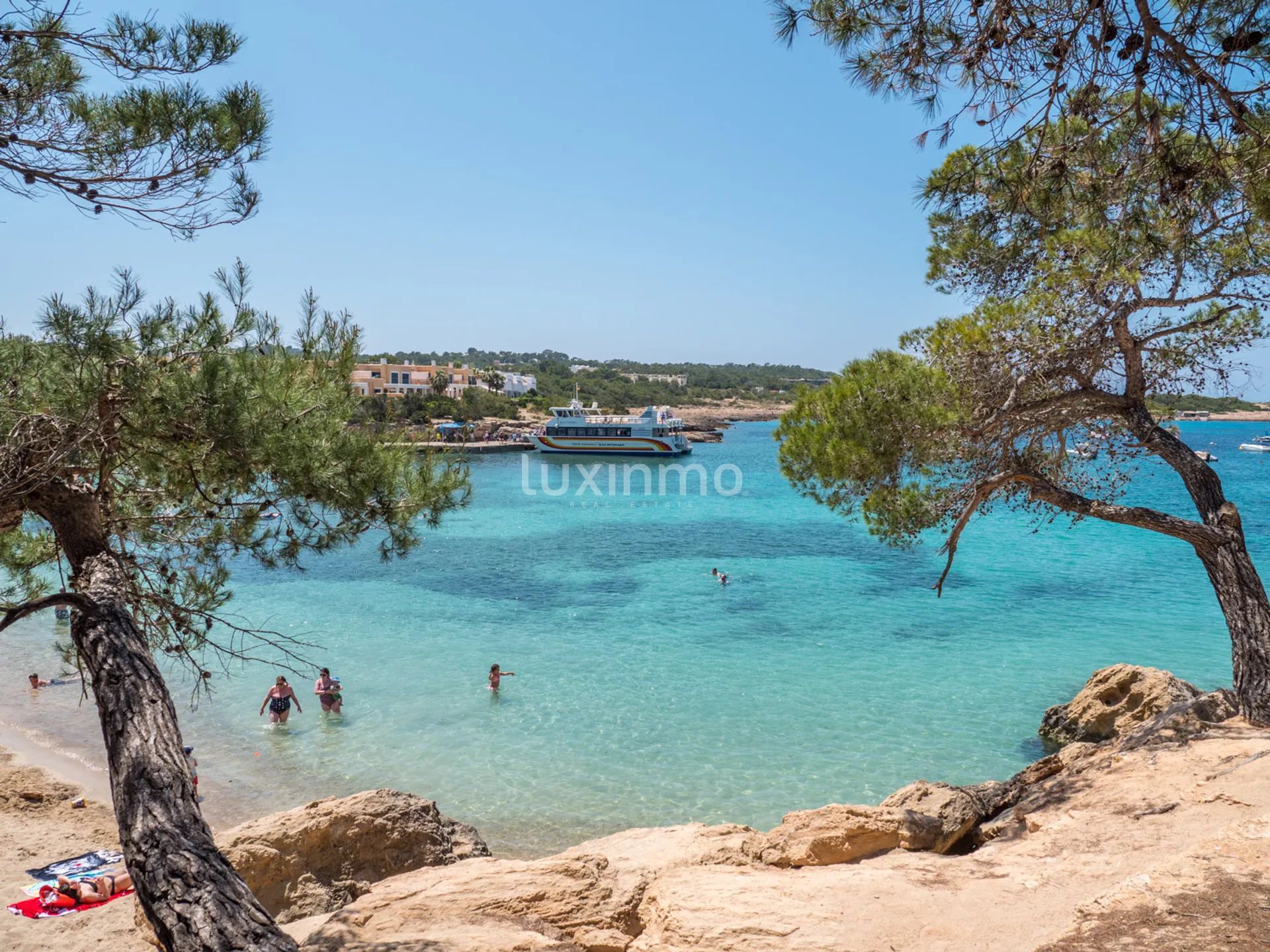 Neugebaute moderne Doppelhaushälfte mit privatem Swimmingpool in Strandnähe in Port des Torrent, Ibiza — photo 13
