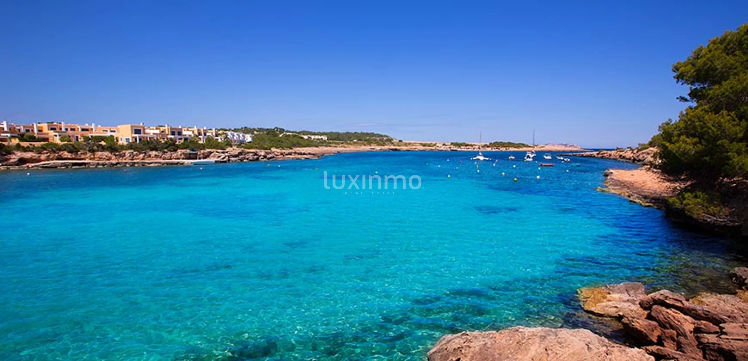 Neugebaute moderne Doppelhaushälfte mit privatem Swimmingpool in Strandnähe in Port des Torrent, Ibiza — photo 14