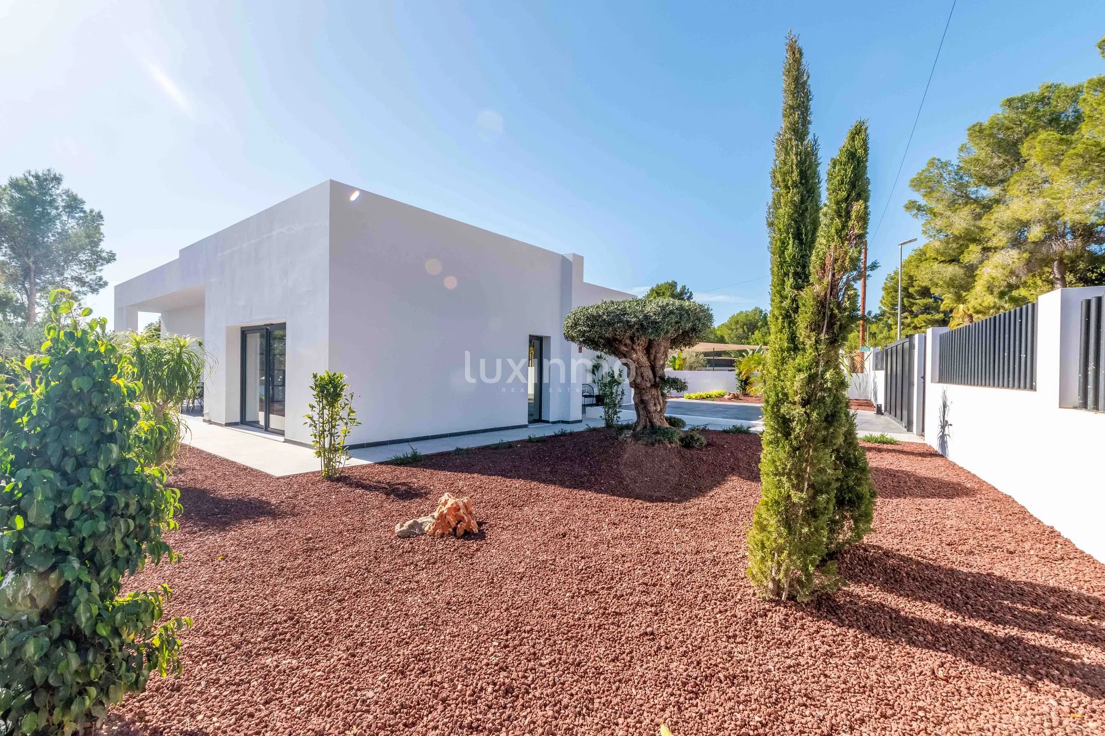 Mooie gelijkvloerse villa te koop in Altea — photo 24