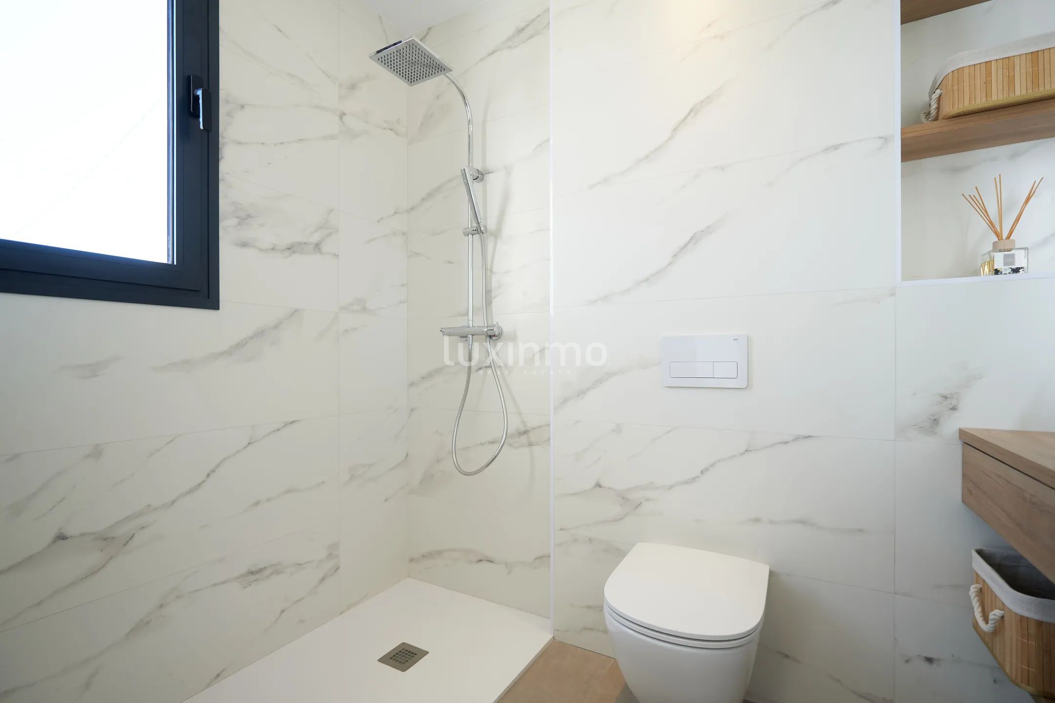 Exklusiv modern villa i privat urbanisering till salu i El Campello — photo 10