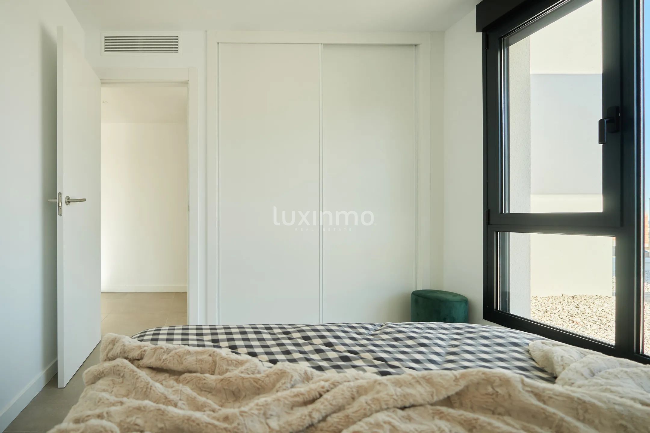 Exklusiv modern villa i privat urbanisering till salu i El Campello — photo 19