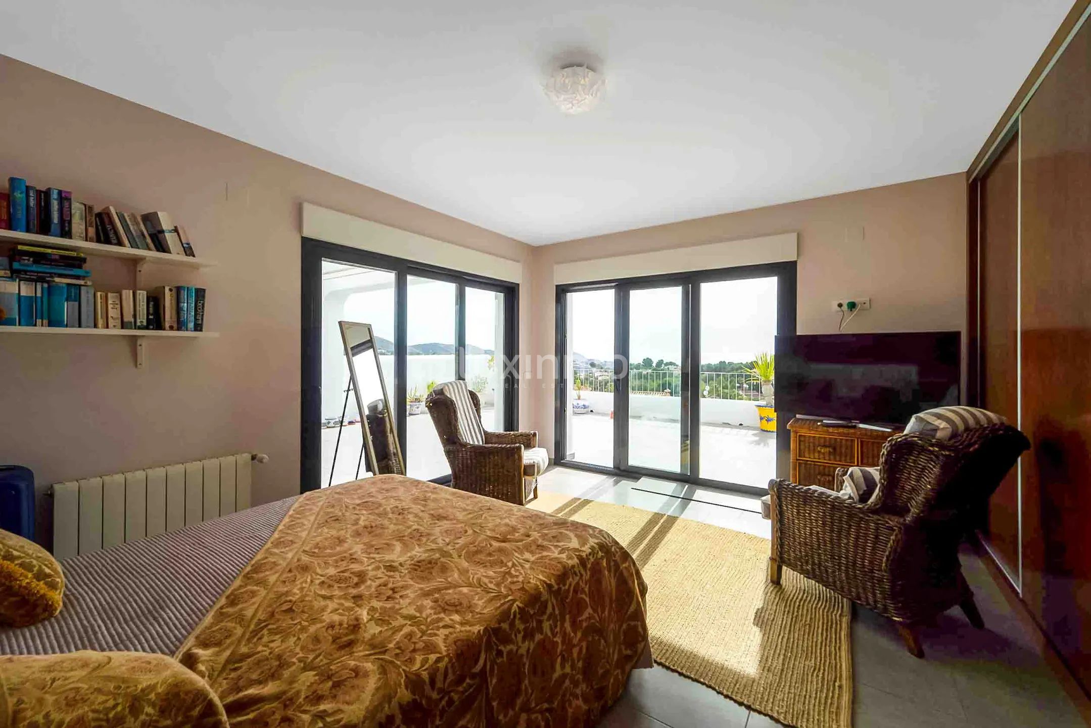 Luksuriøs, moderne enebolig med havutsikt i Moraira — photo 25