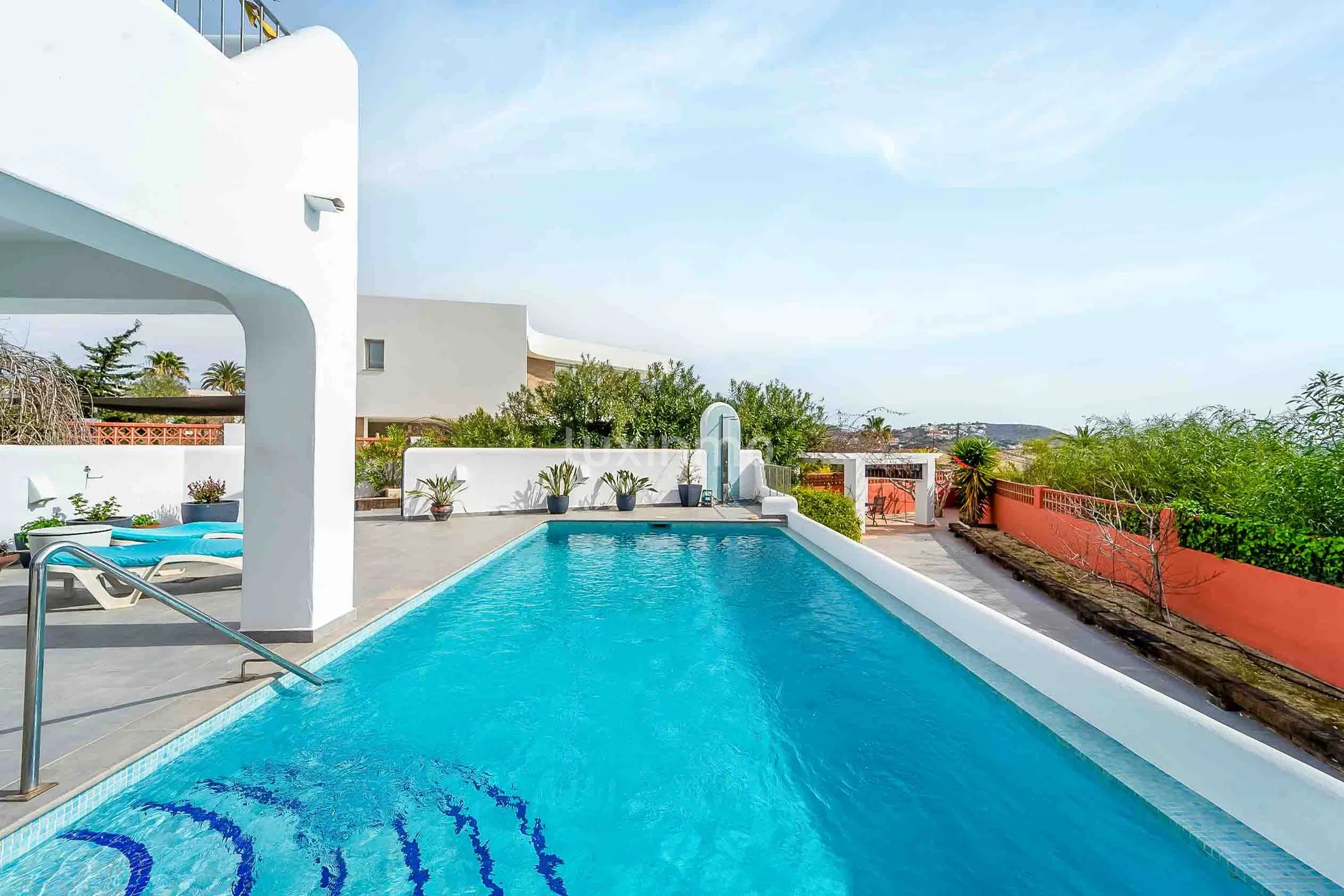 Luxuriöses modernes Einfamilienhaus mit Meerblick in Moraira — photo 2