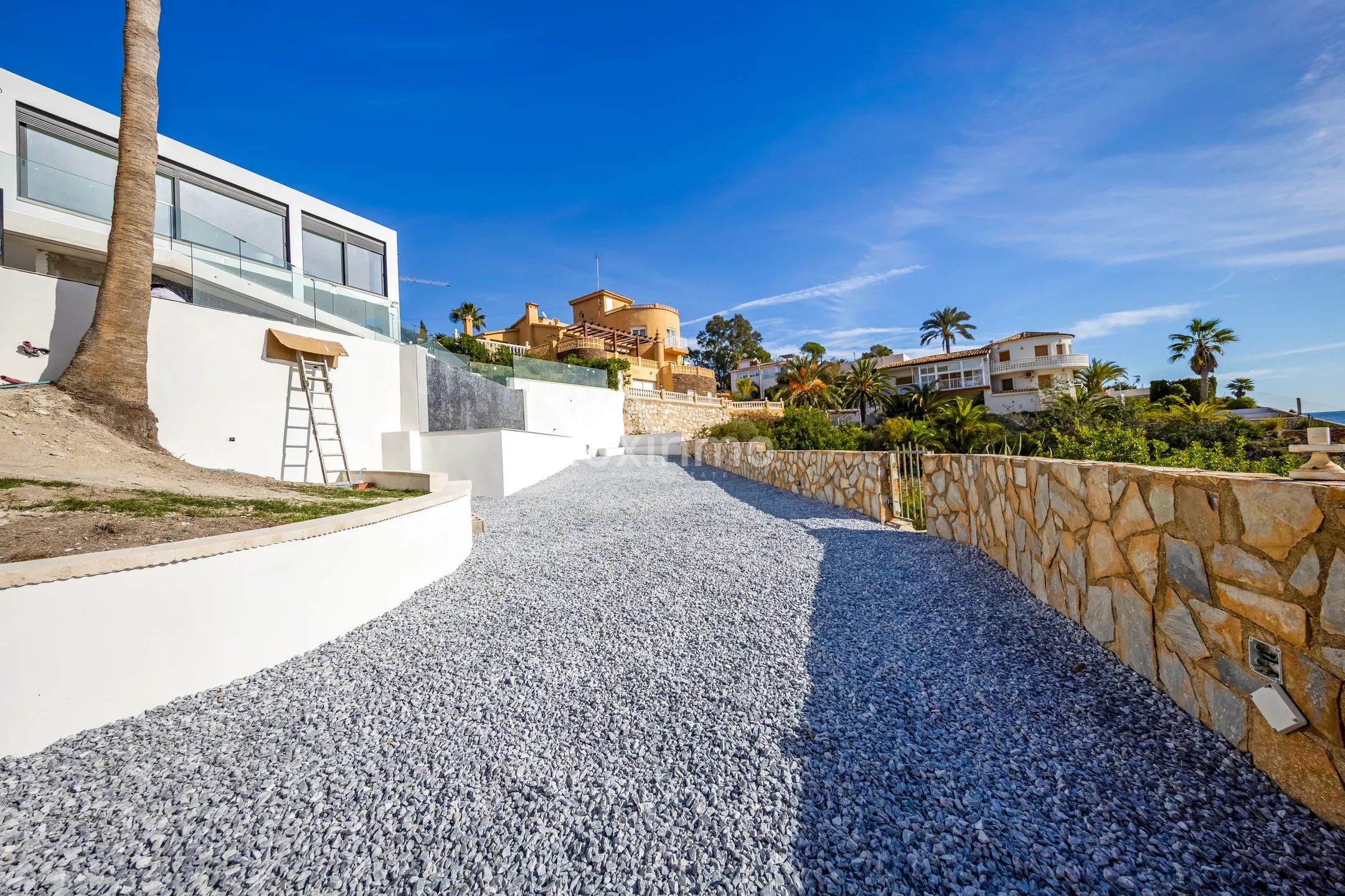 Новая вилла с 5 спальнями на первой линии пляжа в Эль-Кампельо — photo 8