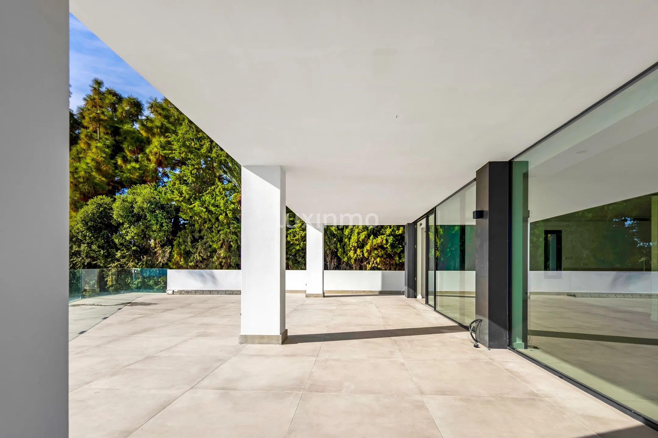 Новая вилла с 5 спальнями на первой линии пляжа в Эль-Кампельо — photo 23