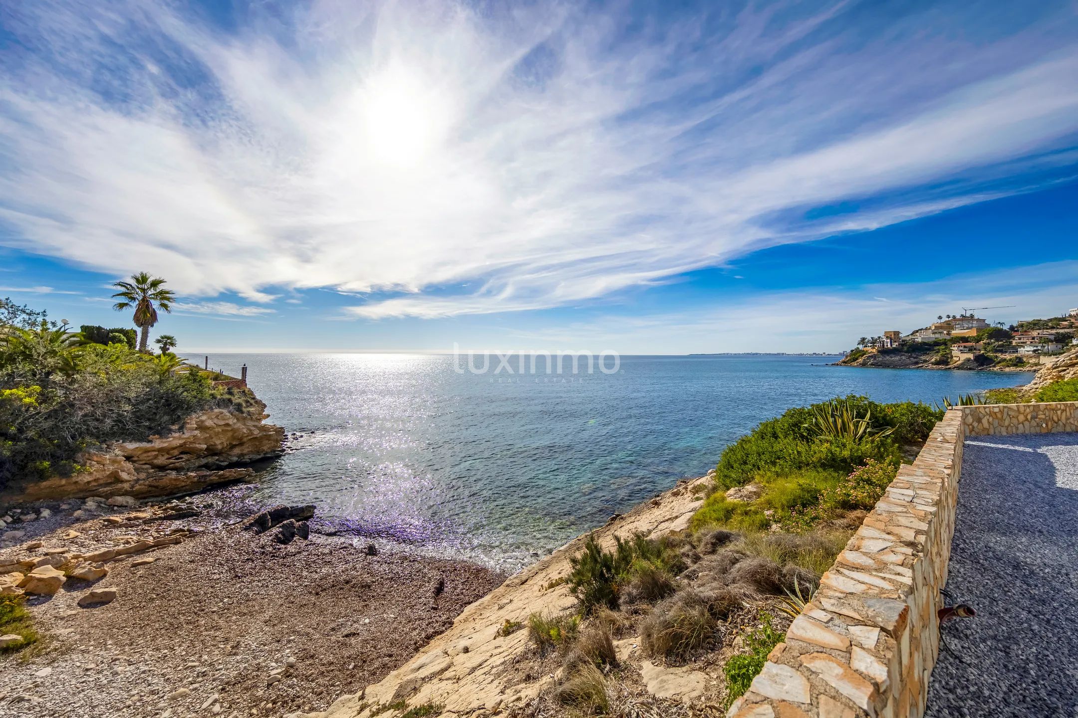 Новая вилла с 5 спальнями на первой линии пляжа в Эль-Кампельо — photo 15