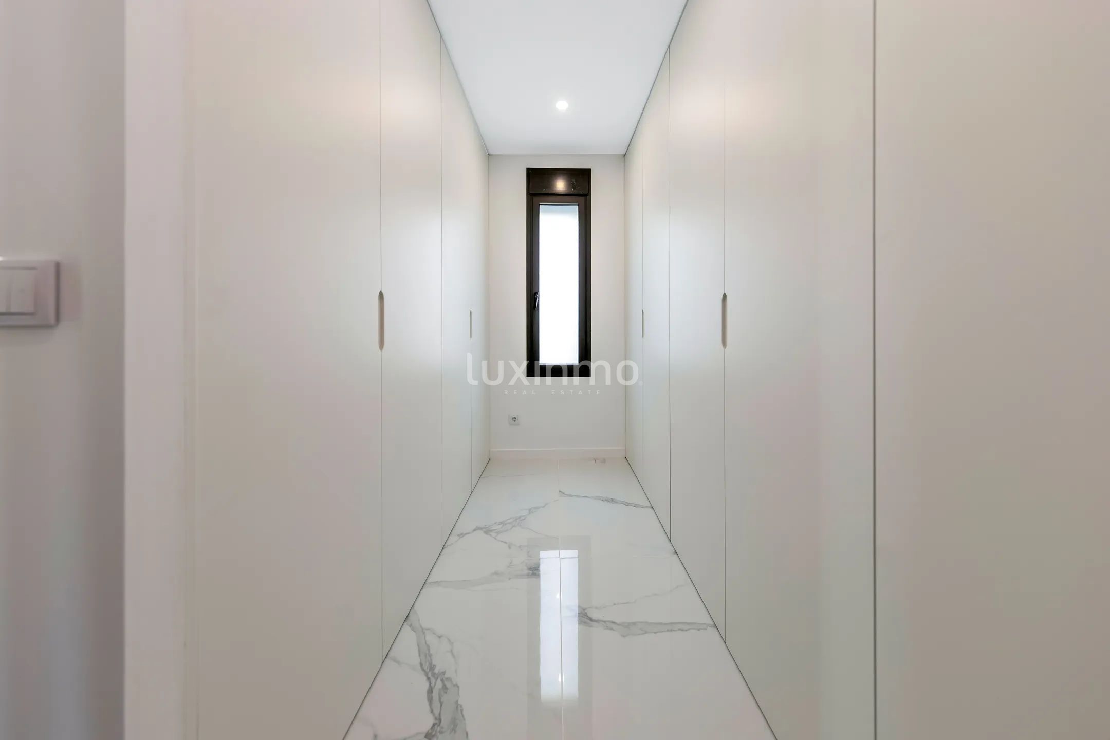 Новая вилла с 5 спальнями на первой линии пляжа в Эль-Кампельо — photo 28