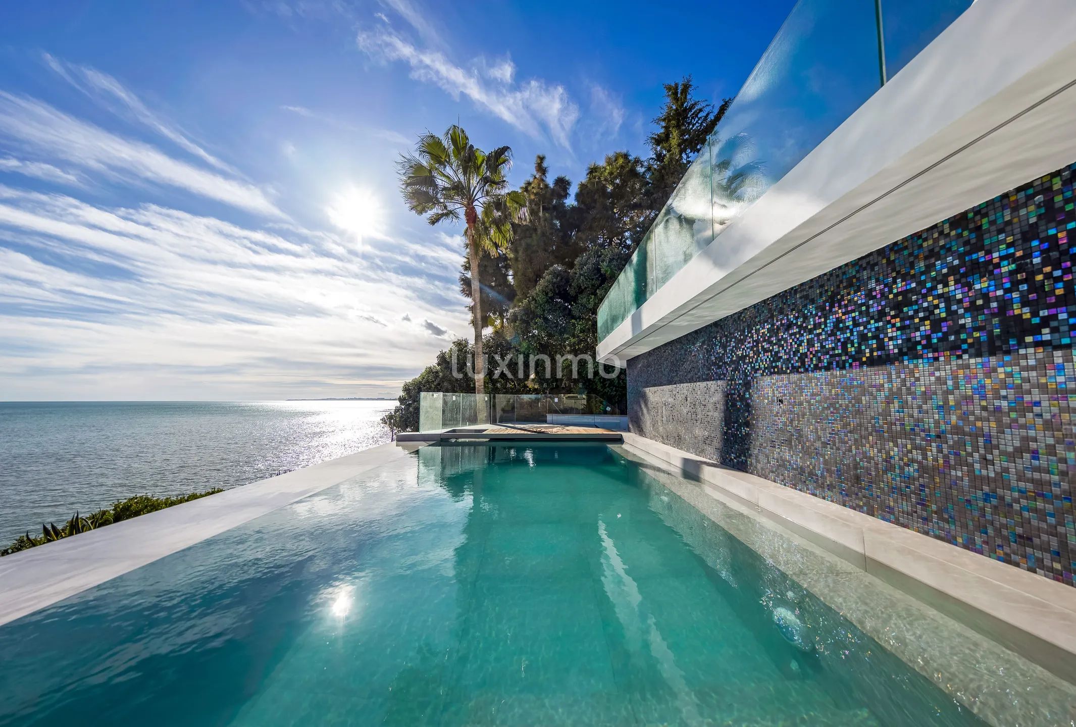 Front line beach villa with 5 bedrooms for sale in El Campello — photo 4