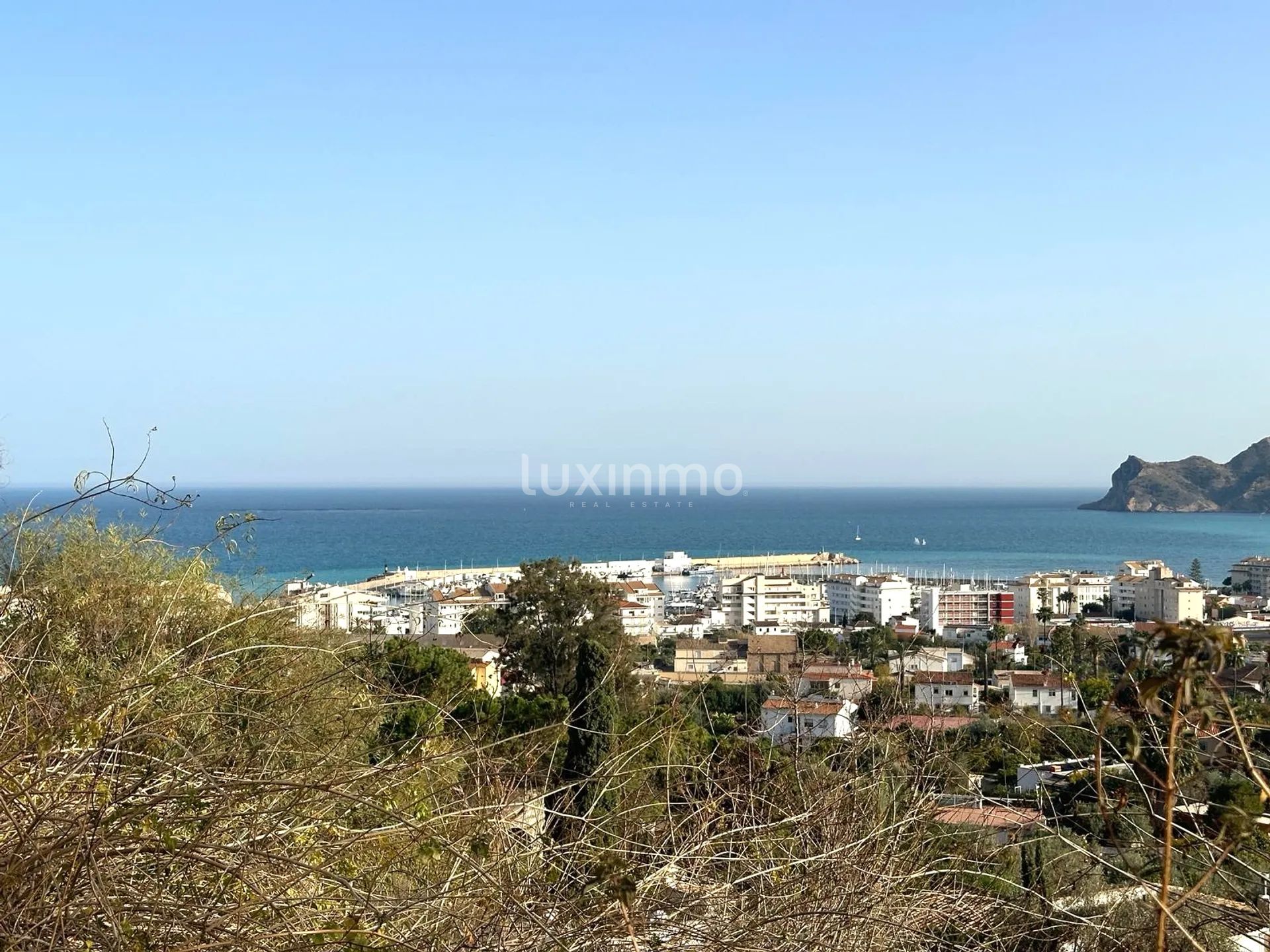 Участок под застройку с видом на море в Алтее — photo 1