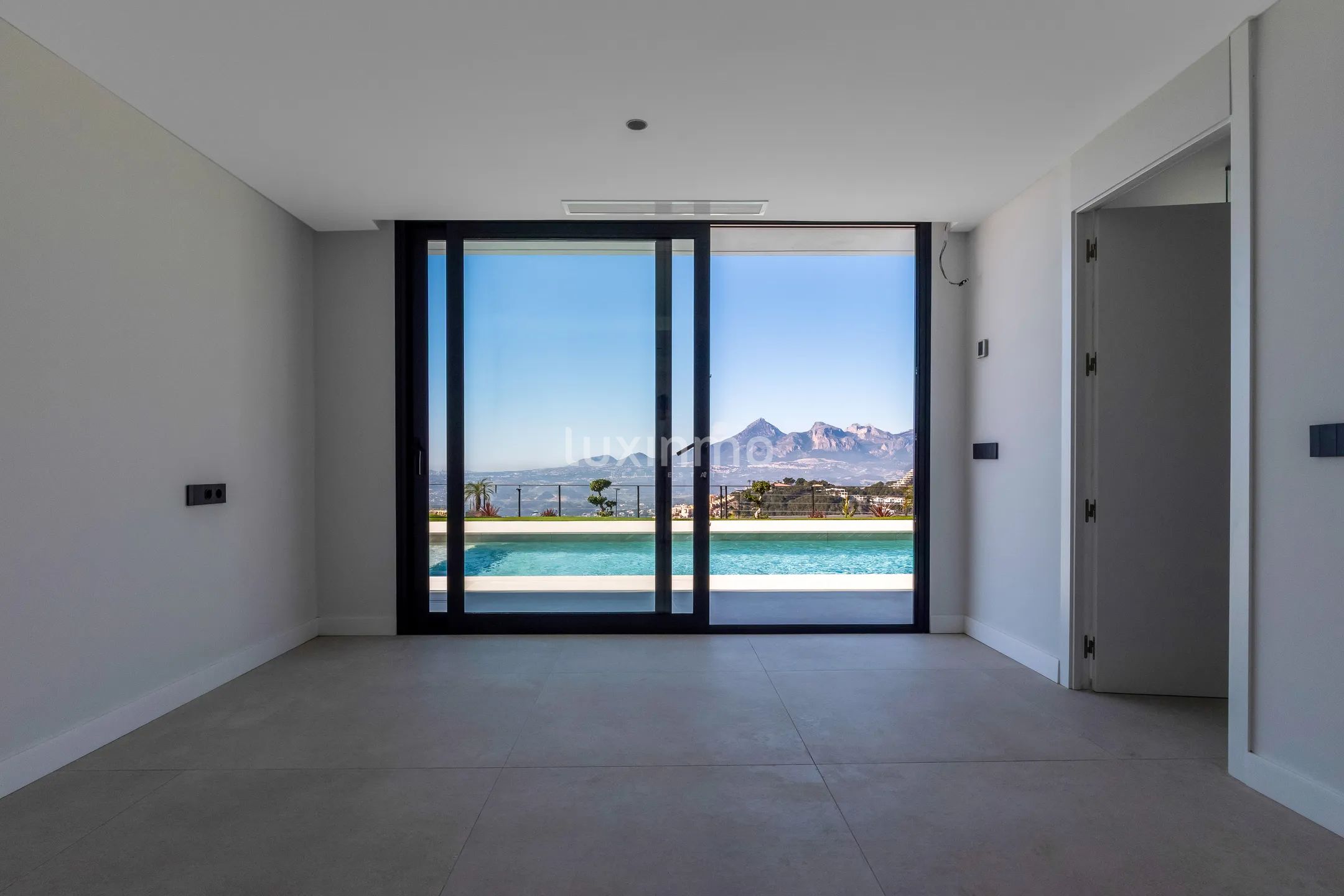 Stunning Modern Villa with Sea Views in Altea Hills — photo 20
