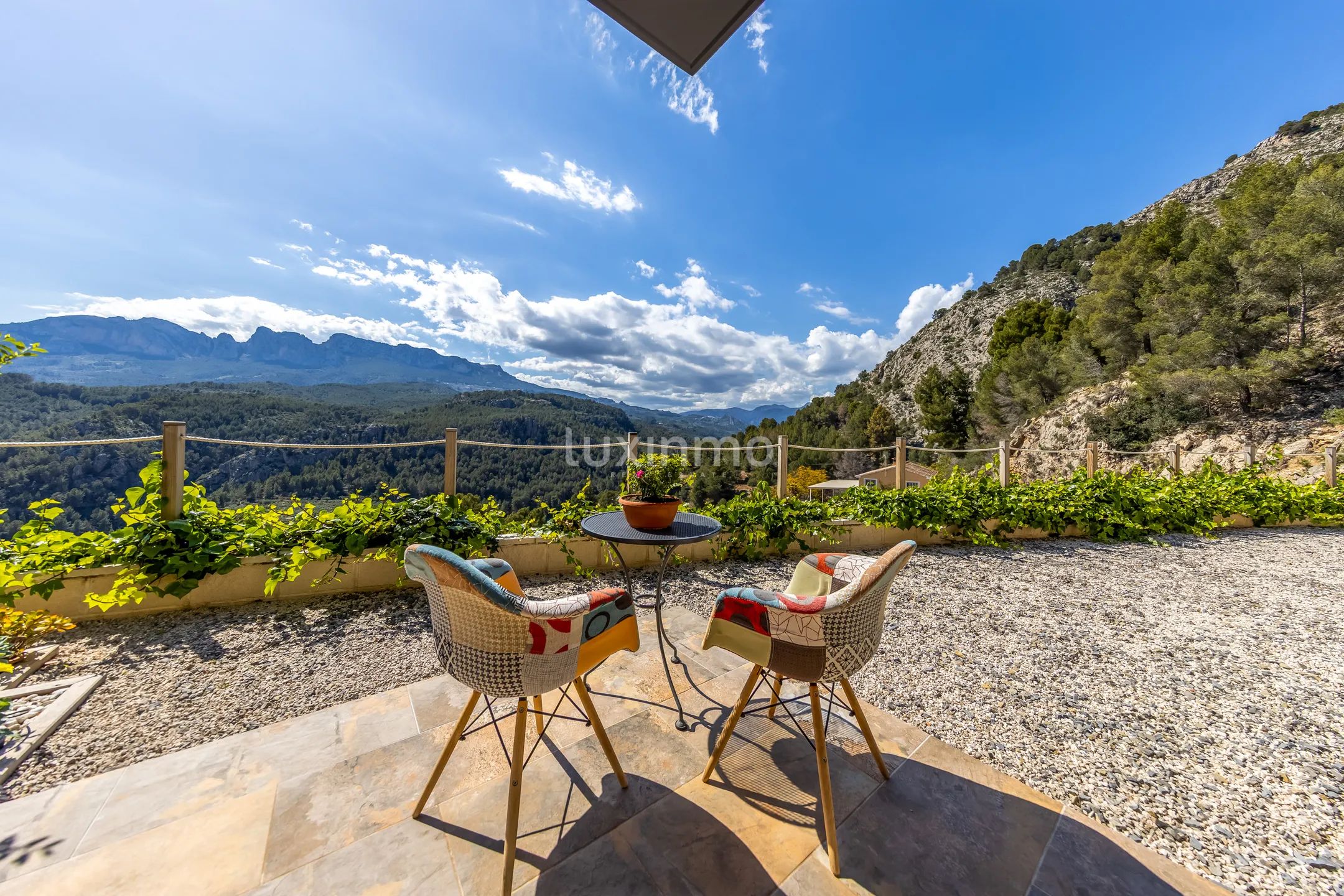 Villa in the Guadalest Valley for sale with unequalled mountain views — photo 7